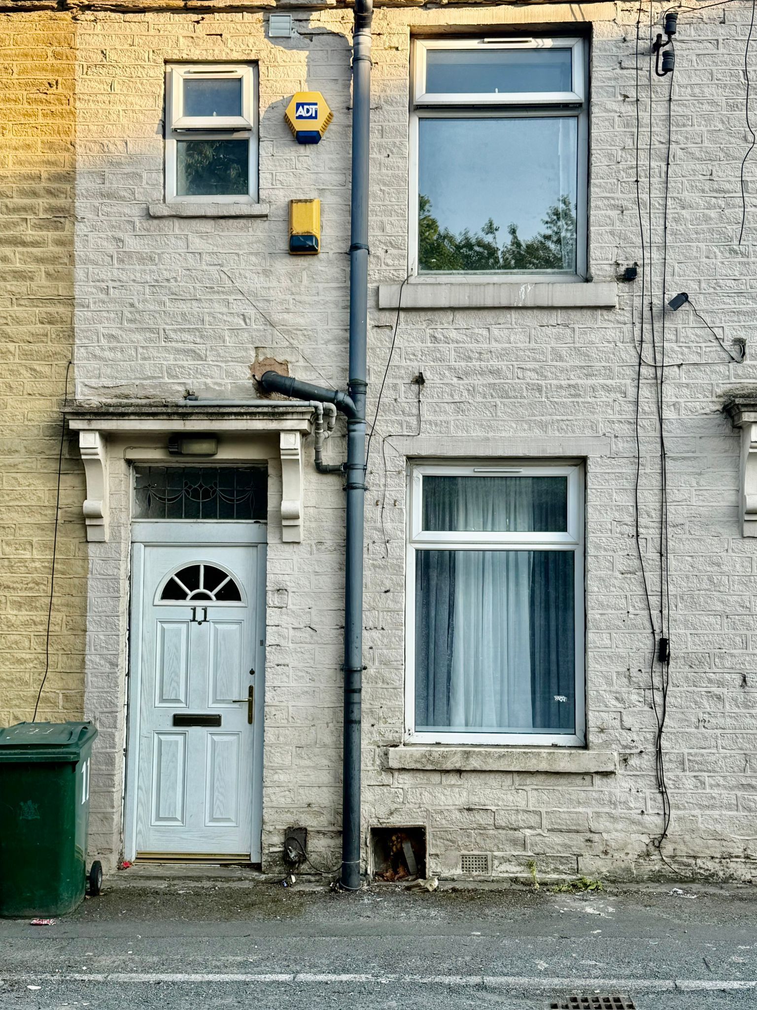 2 bedroom mid terraced house To Let in Bradford - Photograph 1.