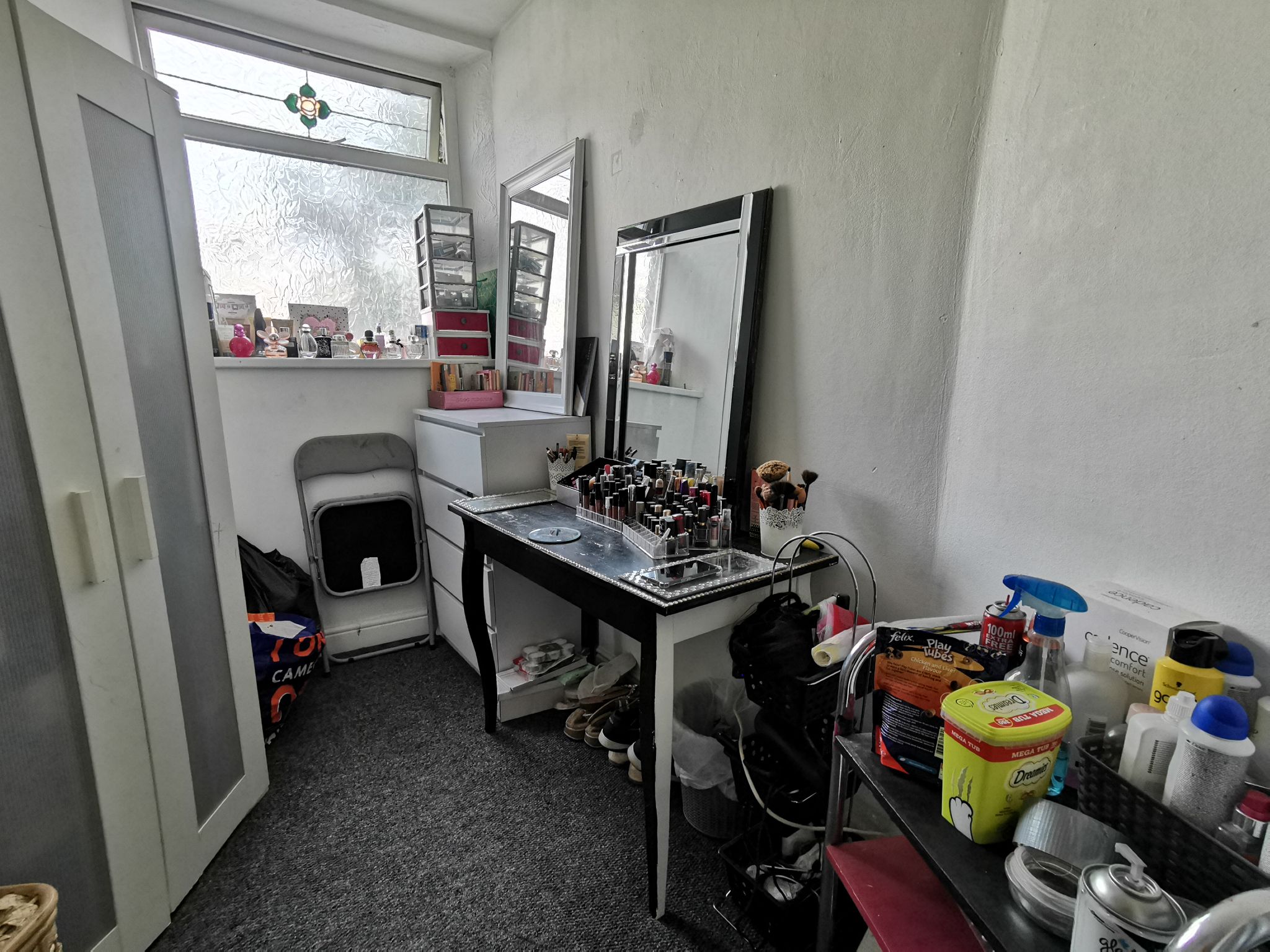 2 bedroom mid terraced house Under Offer in Bradford - Photograph 8.