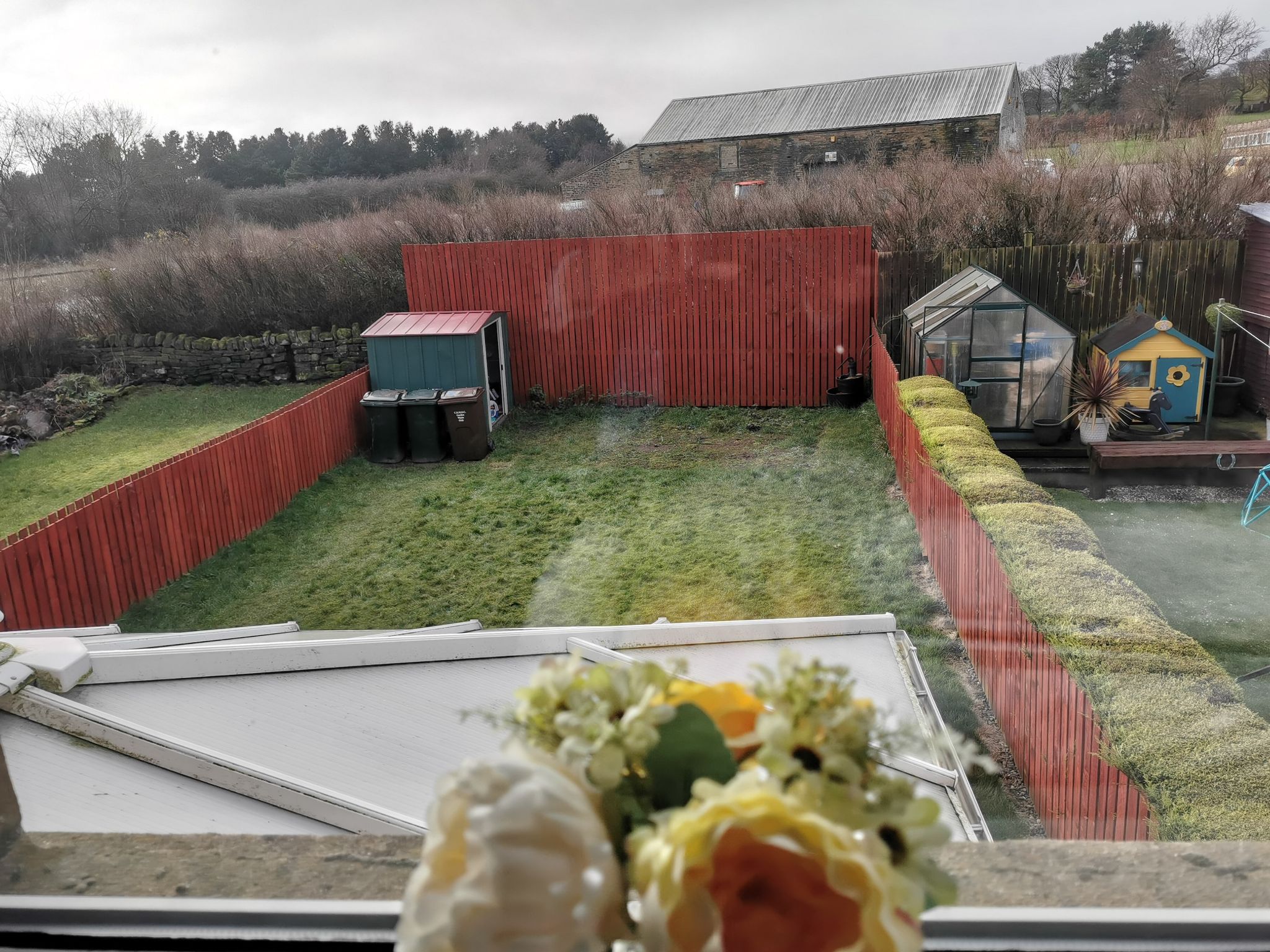 3 bedroom semi-detached house in Bradford - Photograph 15.