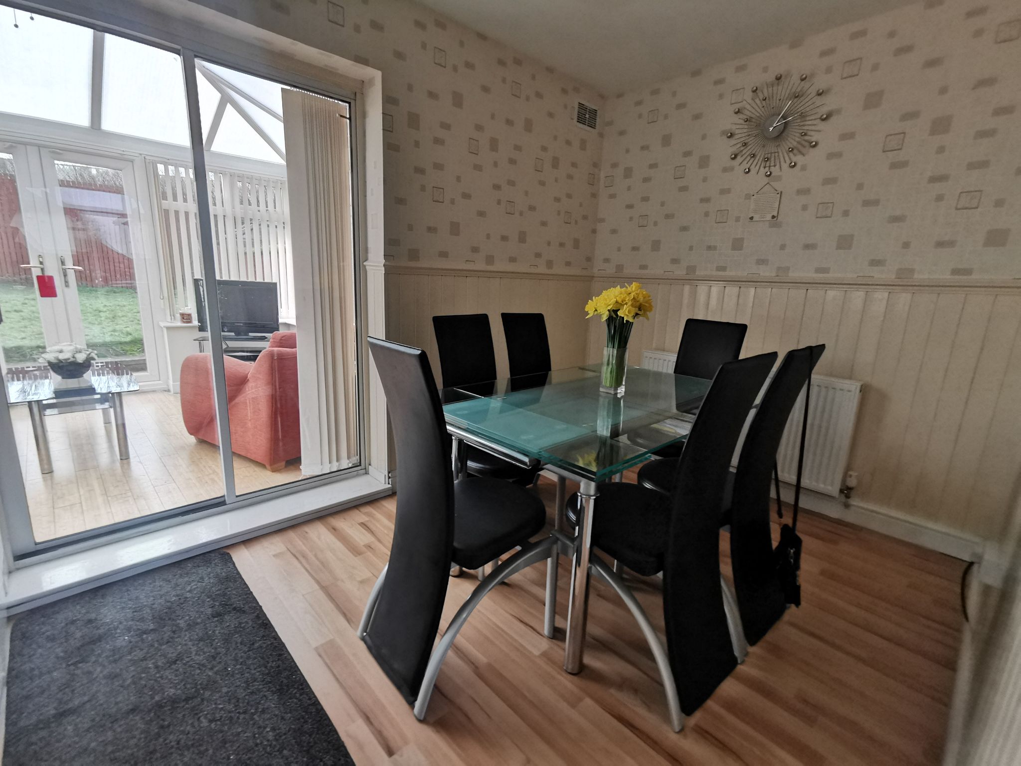3 bedroom semi-detached house in Bradford - Photograph 4.