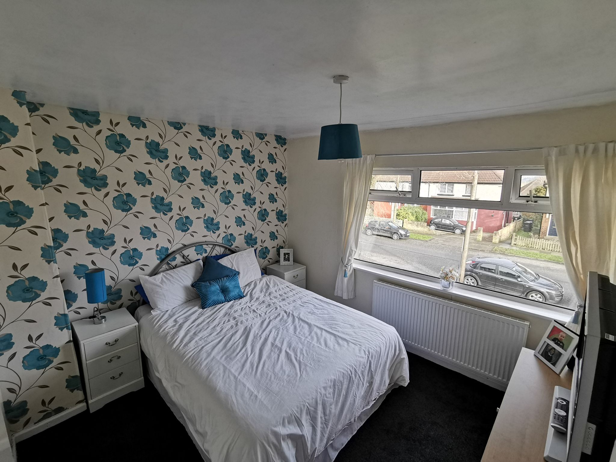 3 bedroom semi-detached house in Bradford - Photograph 10.