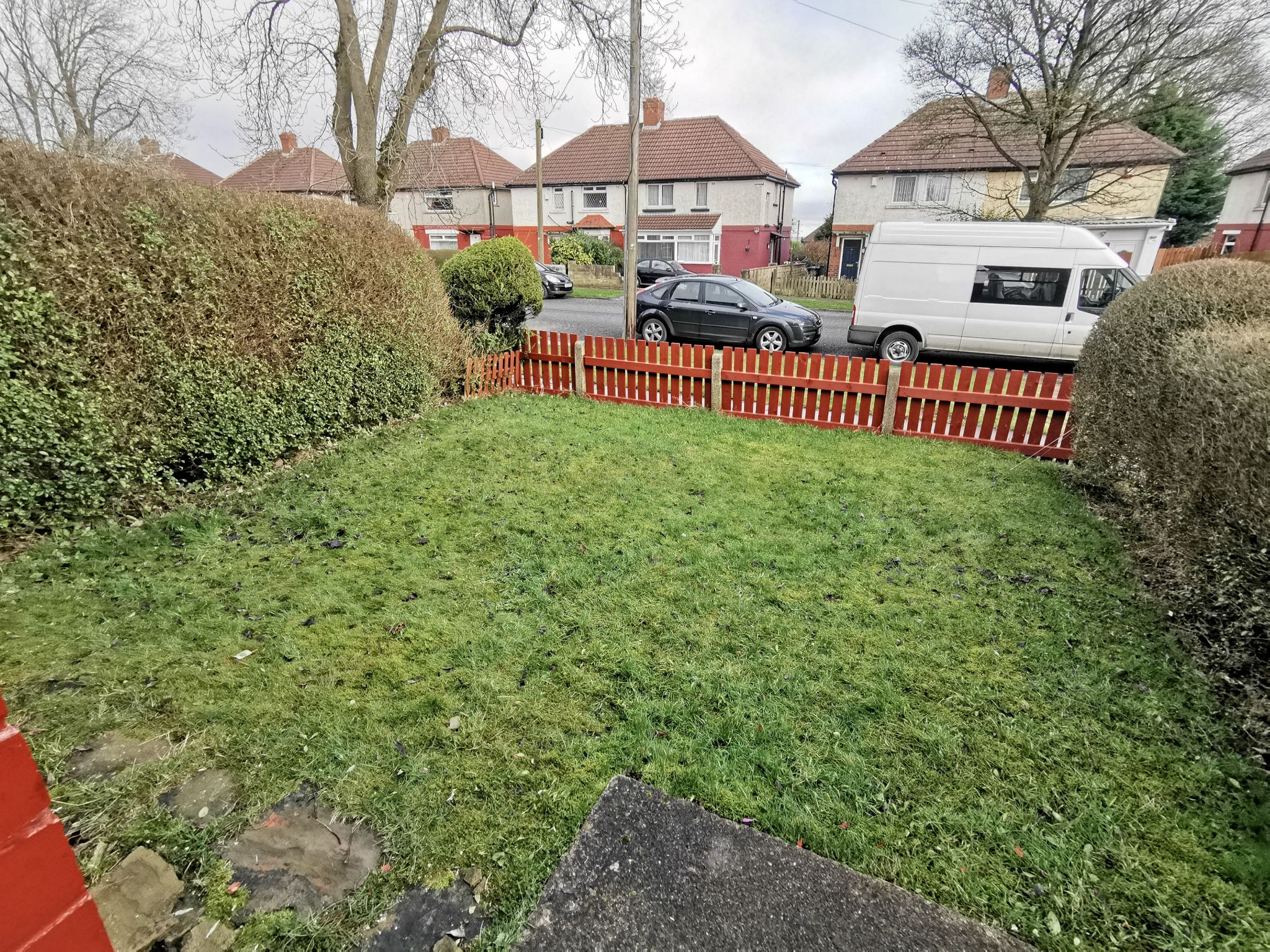 3 bedroom semi-detached house in Bradford - Photograph 20.