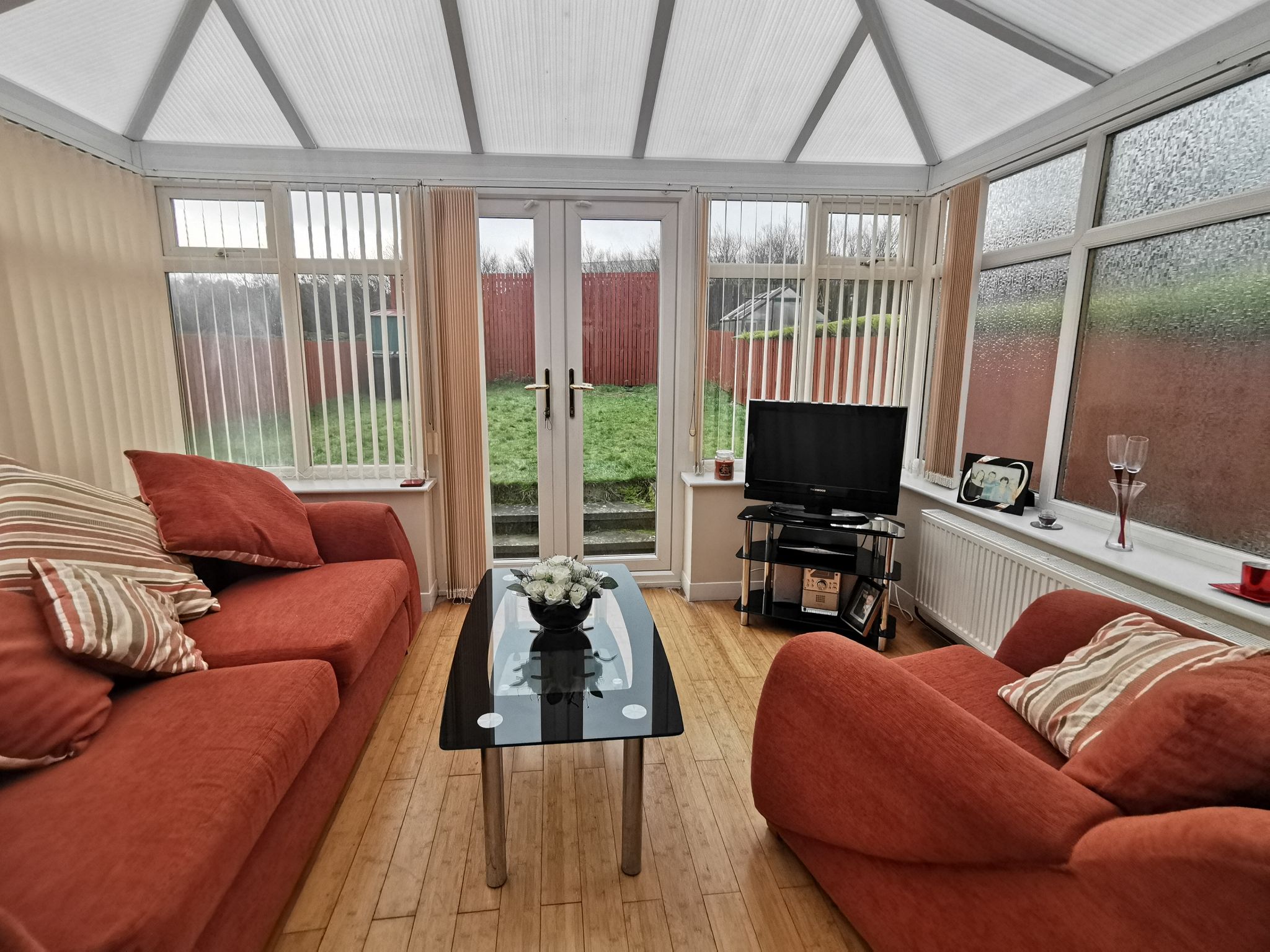 3 bedroom semi-detached house in Bradford - Photograph 18.