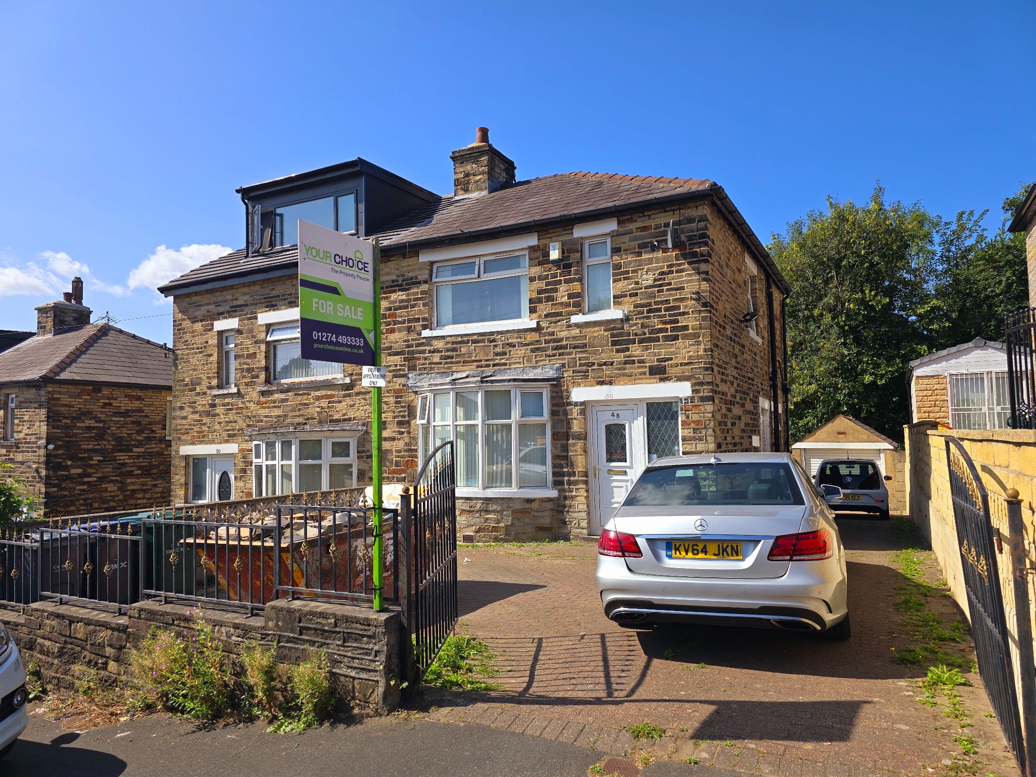 3 bedroom semi-detached house For Sale in Bradford - Photograph 1.