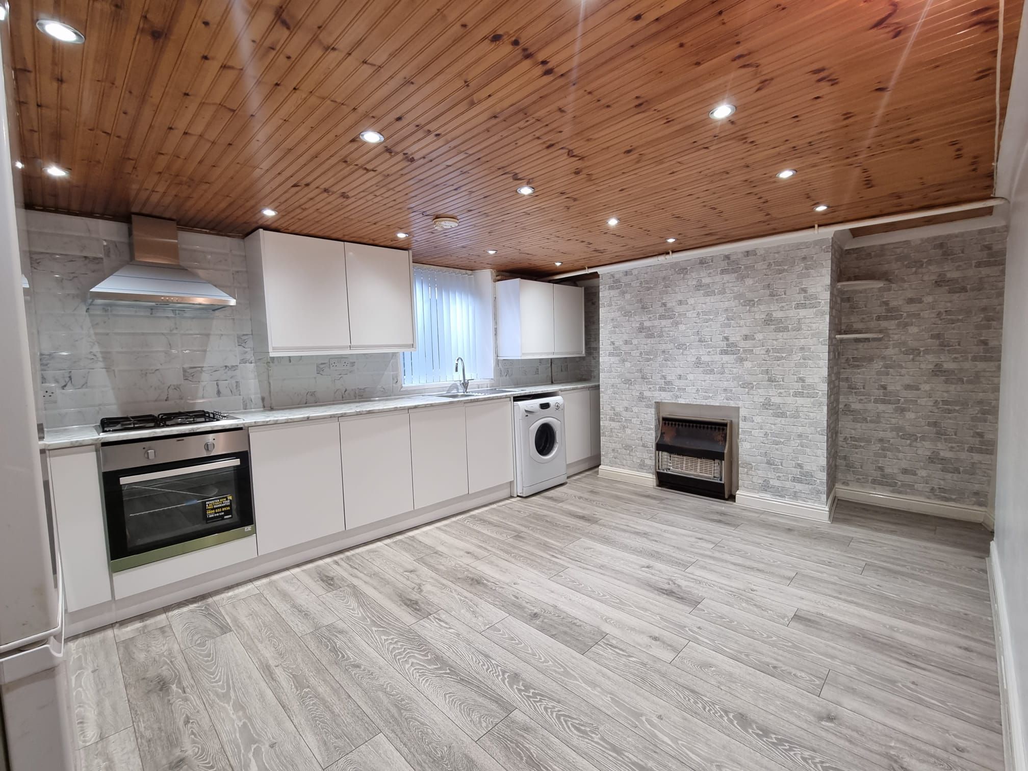 4 bedroom mid terraced house For Sale in Bradford - Kitchen/Diner.