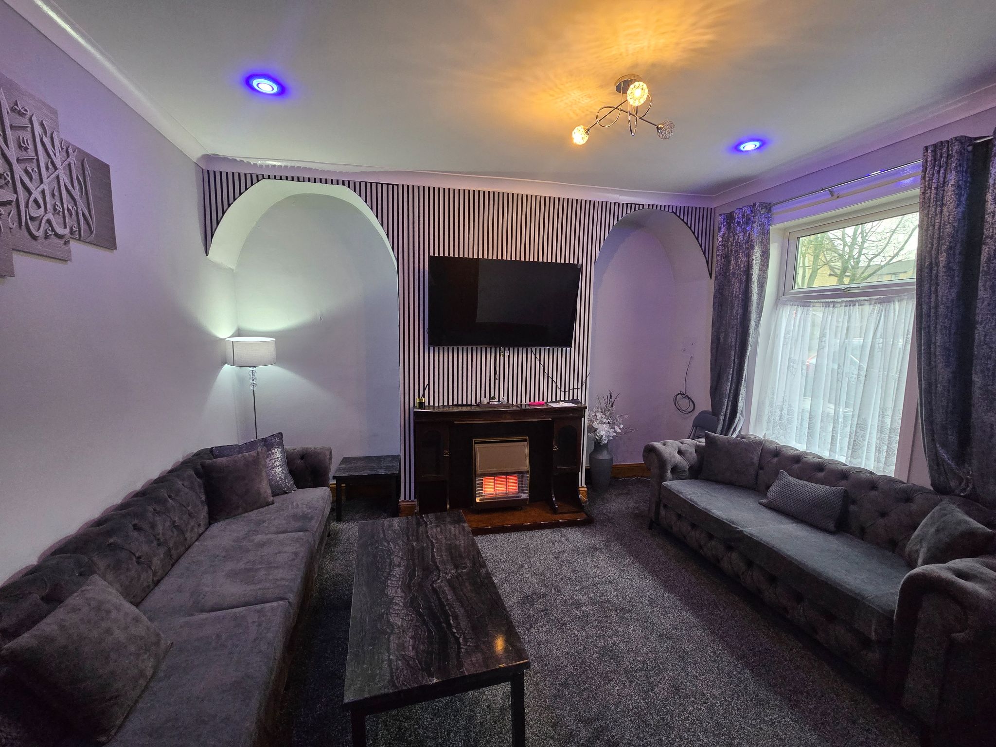 2 bedroom mid terraced house For Sale in Bradford - Property photograph.