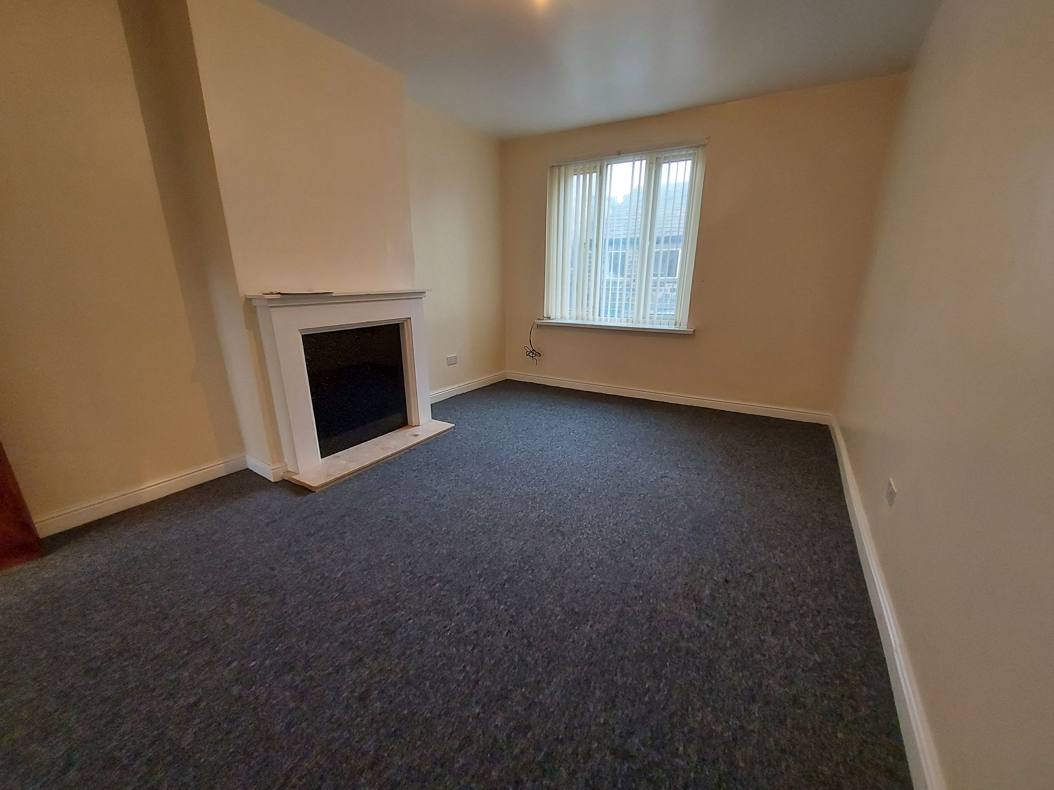 2 bedroom flat flat/apartment To Let in Bradford - Property photograph.