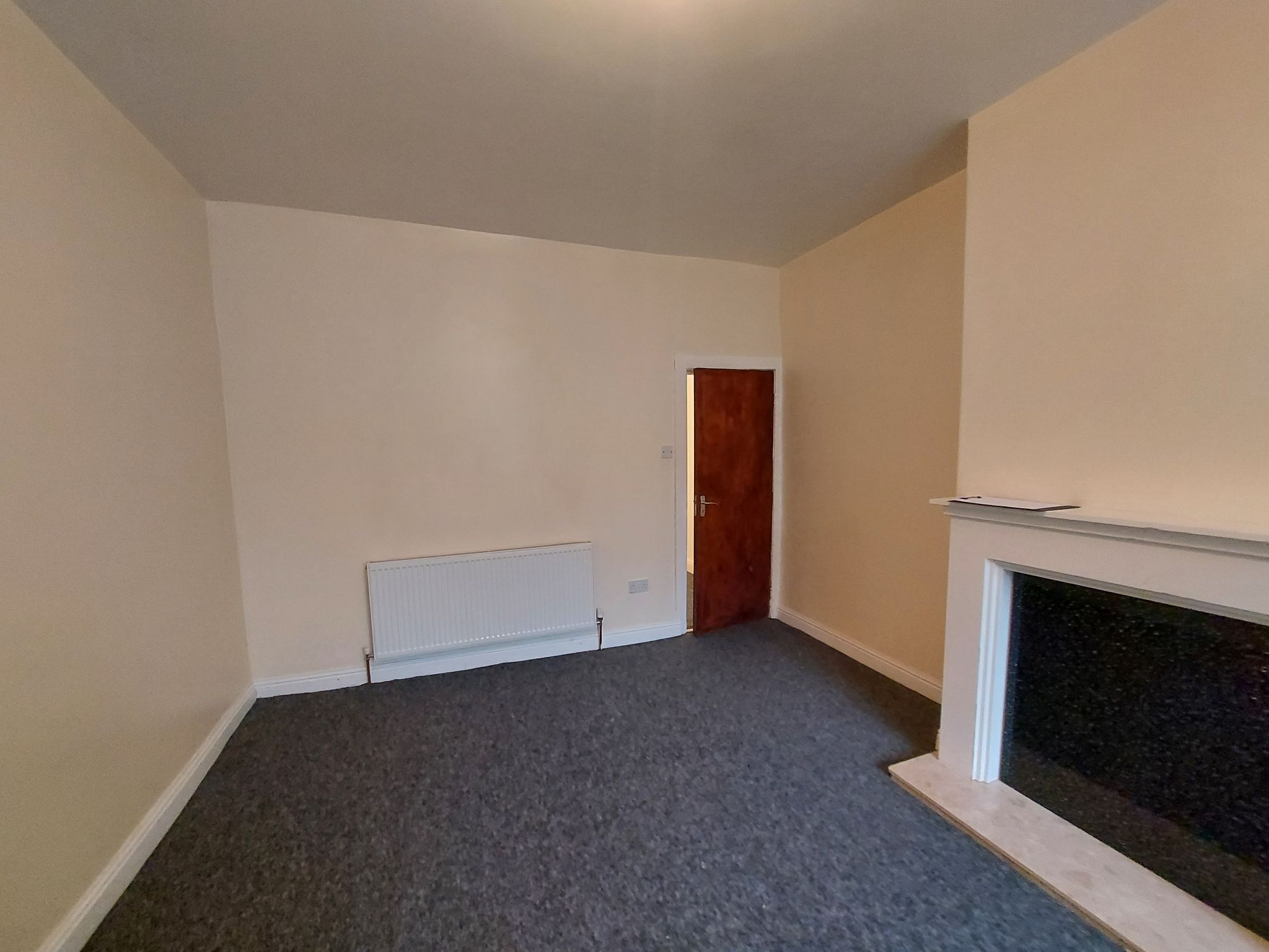 2 bedroom flat flat/apartment To Let in Bradford - Property photograph.