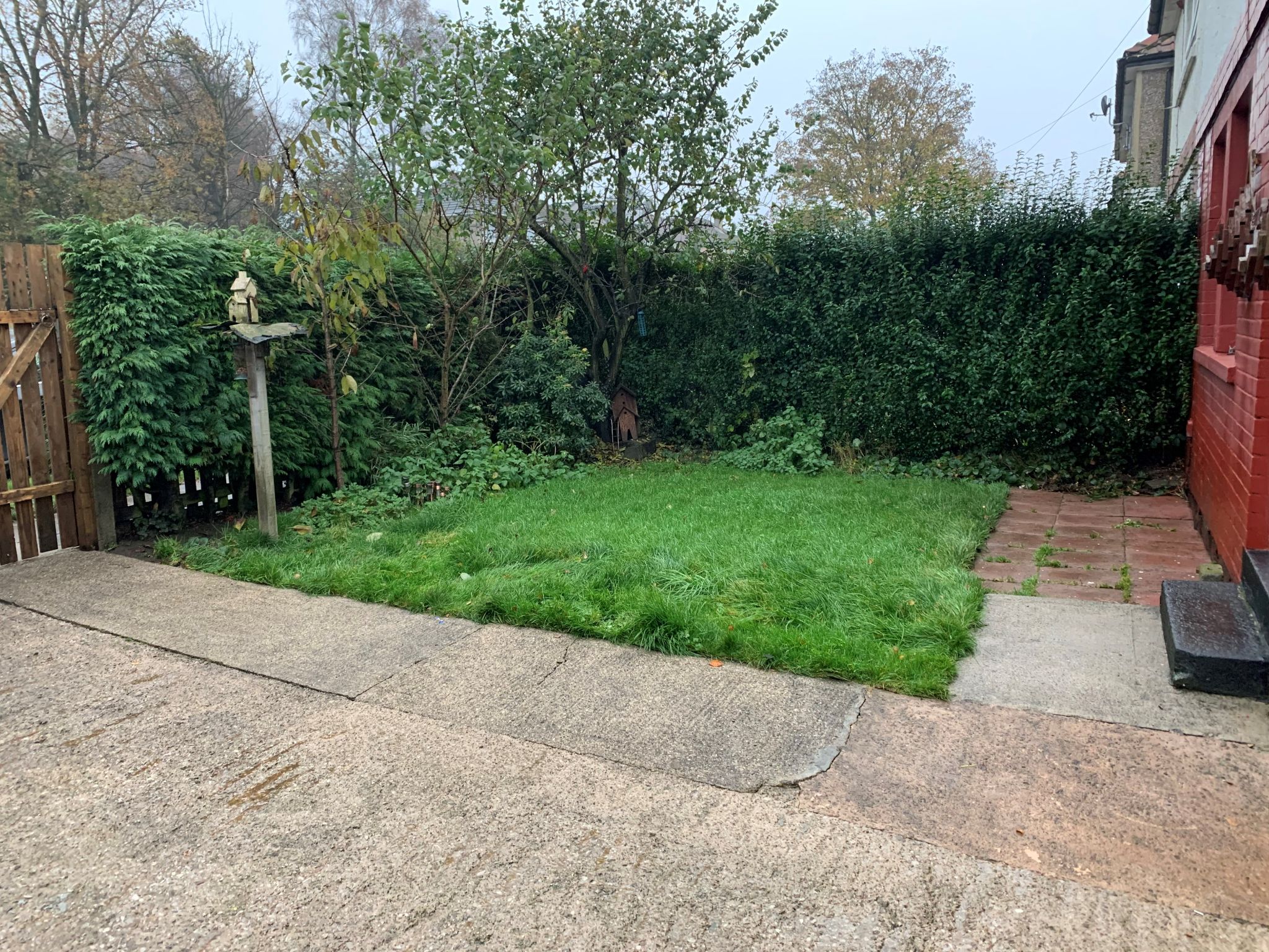 3 bedroom semi-detached house SSTC in Bradford - Front Garden.
