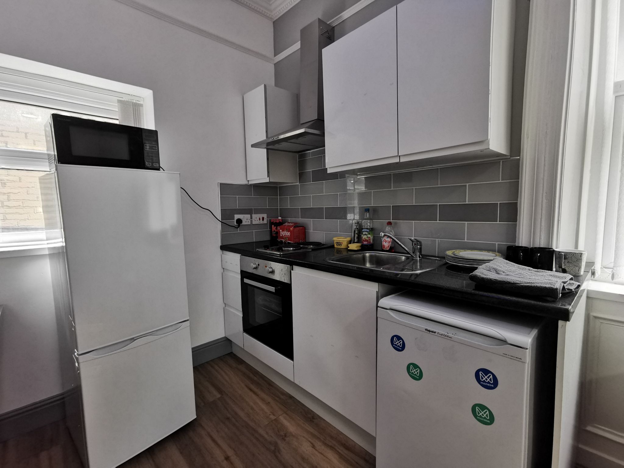 1 bedroom bedsit flat/apartment in Bradford - Photograph 1.