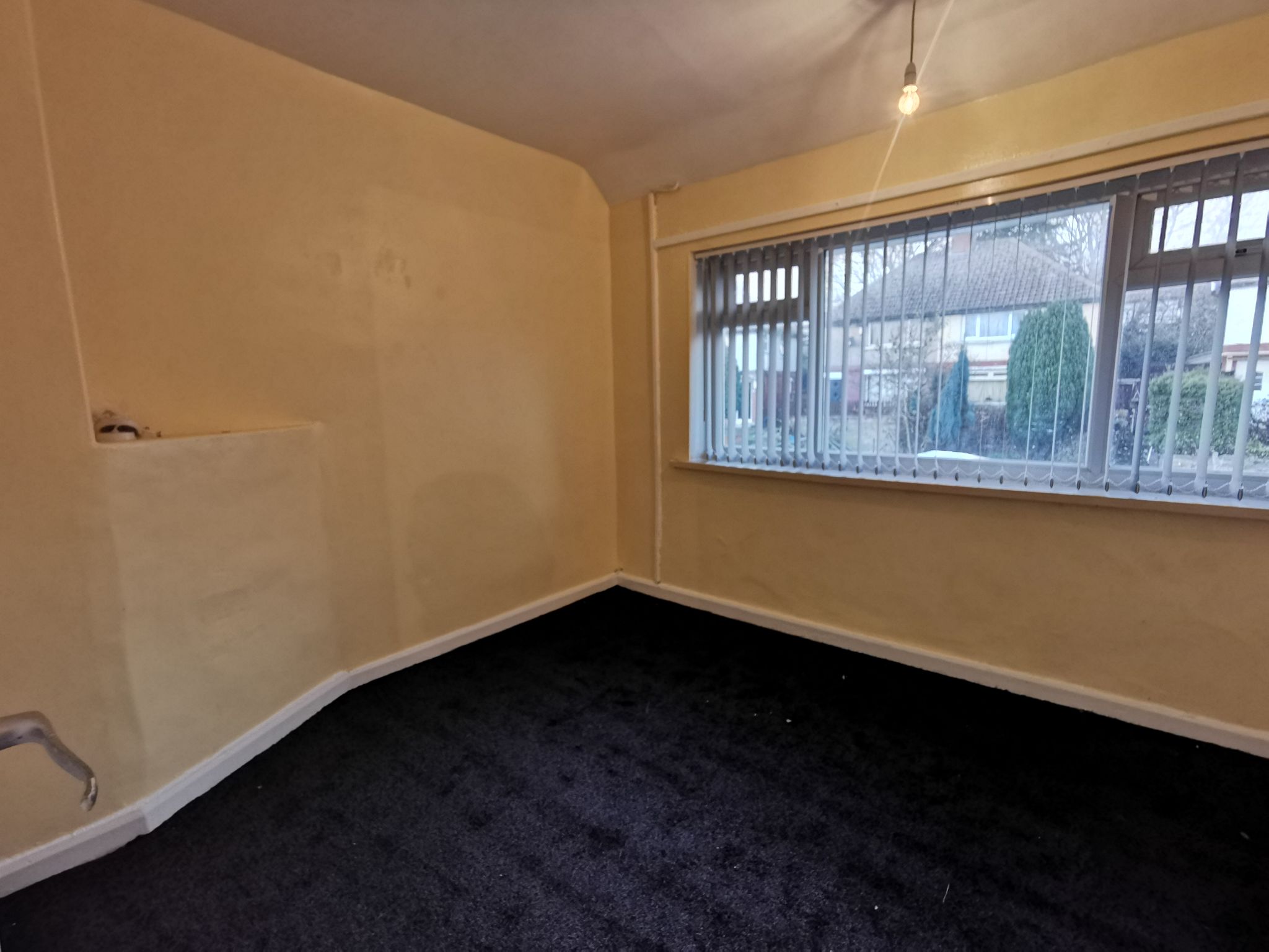 3 bedroom semi-detached house SSTC in Bradford - Photograph 8.