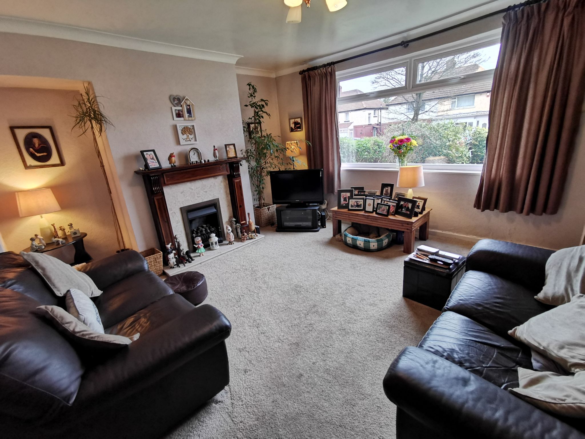 3 bedroom semi-detached house SSTC in Bradford - Photograph 2.