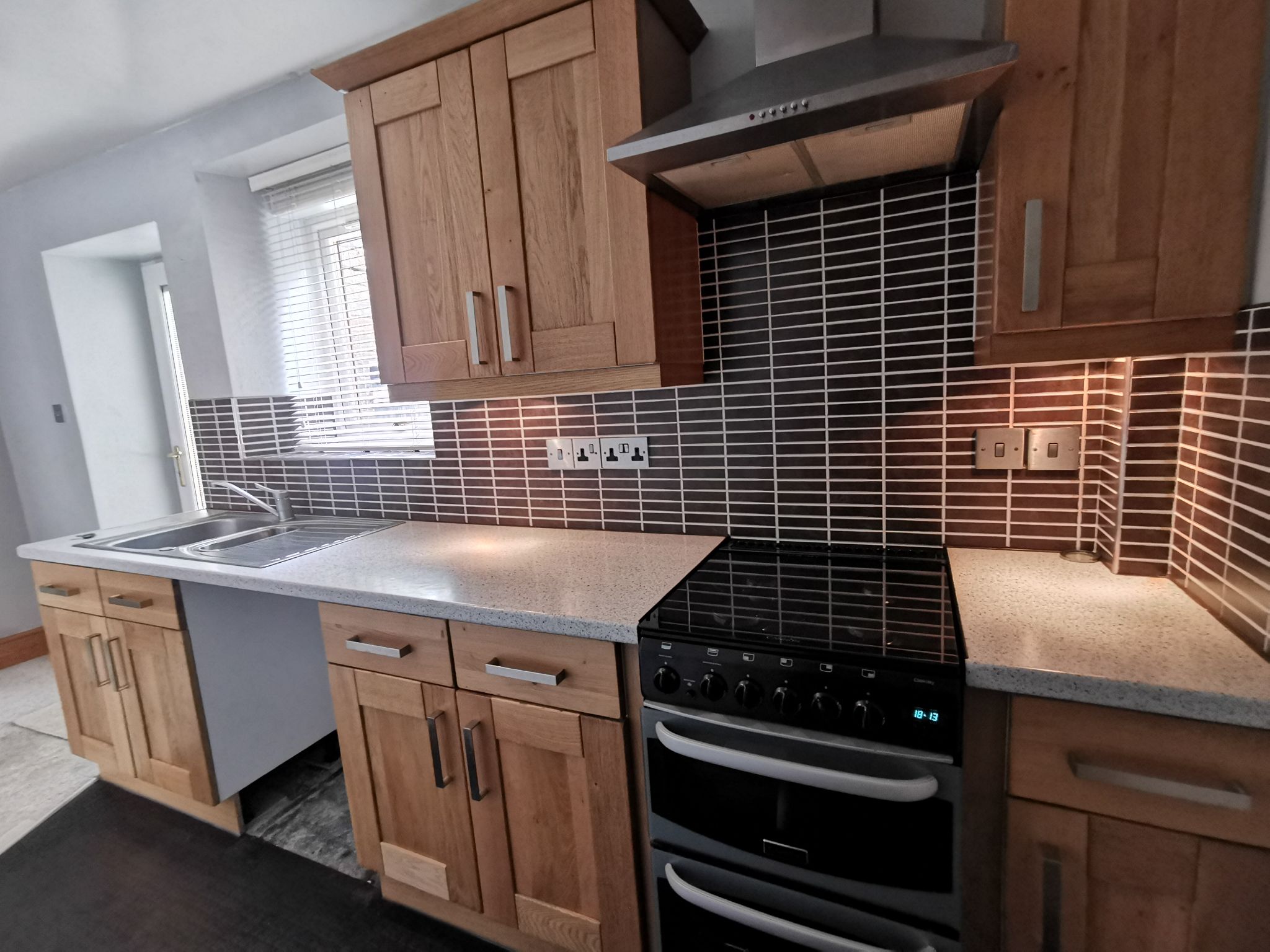 2 bedroom mid terraced house Sold in Bradford - Photograph 3.