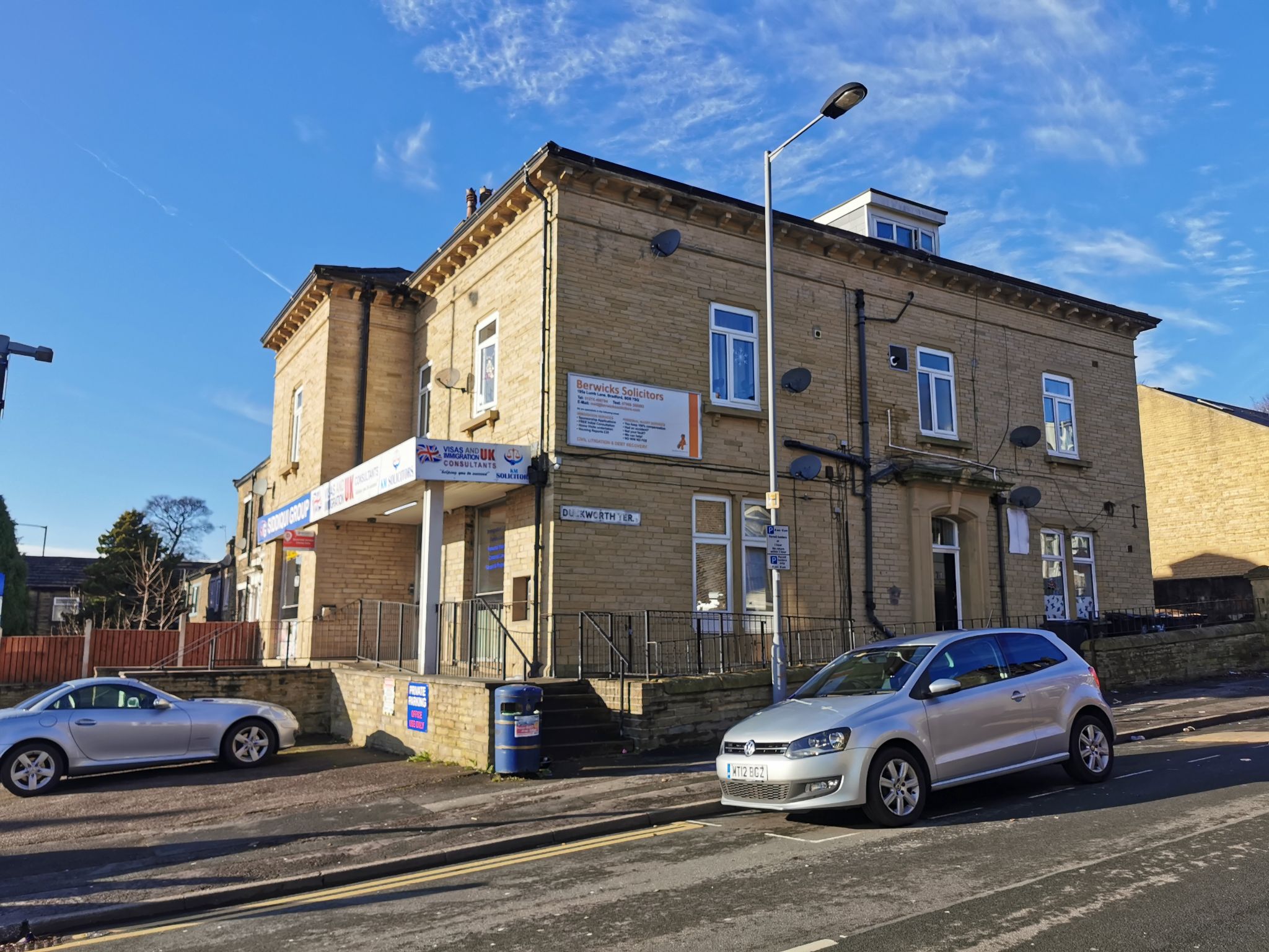 1 bedroom studio flat/apartment in Bradford - Photograph 1.