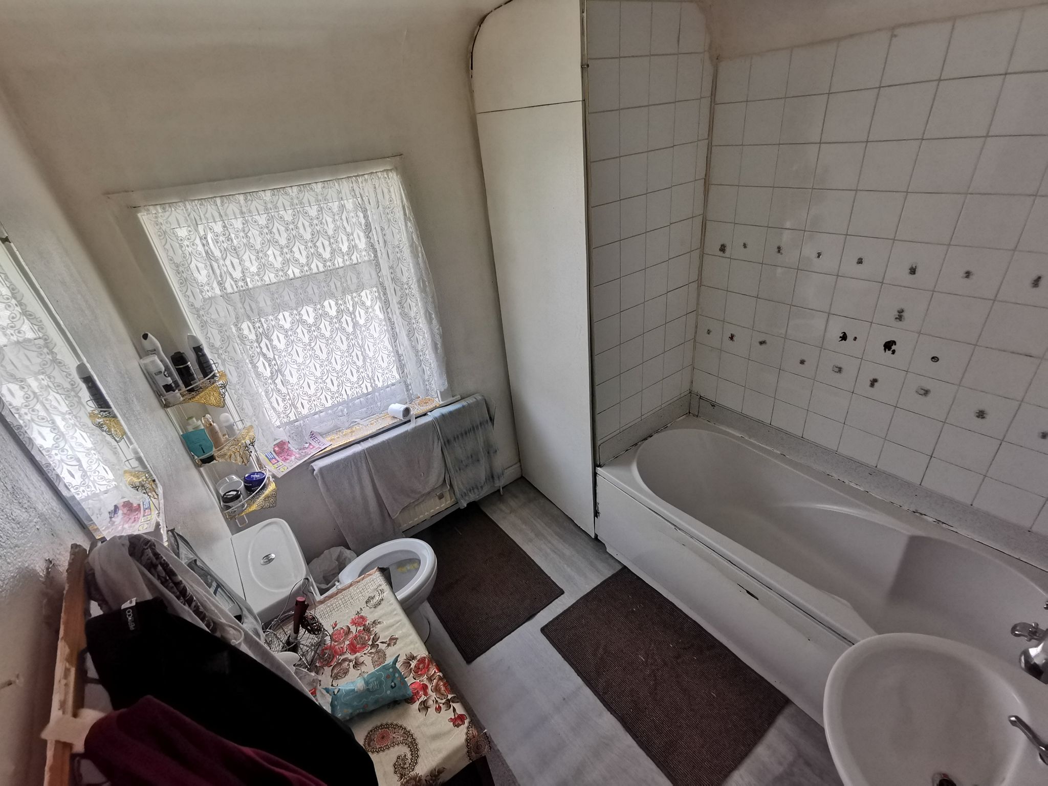 2 bedroom semi-detached house SSTC in Bradford - Photograph 8.