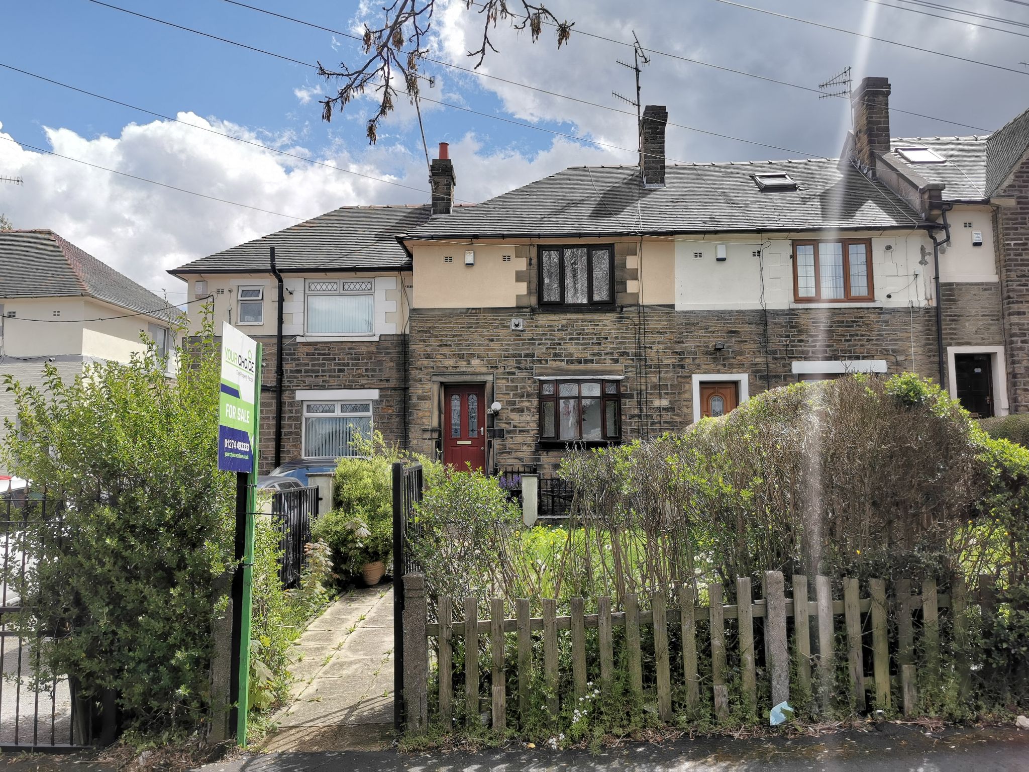 2 bedroom mid terraced house For Sale in Bradford - Photograph 1.