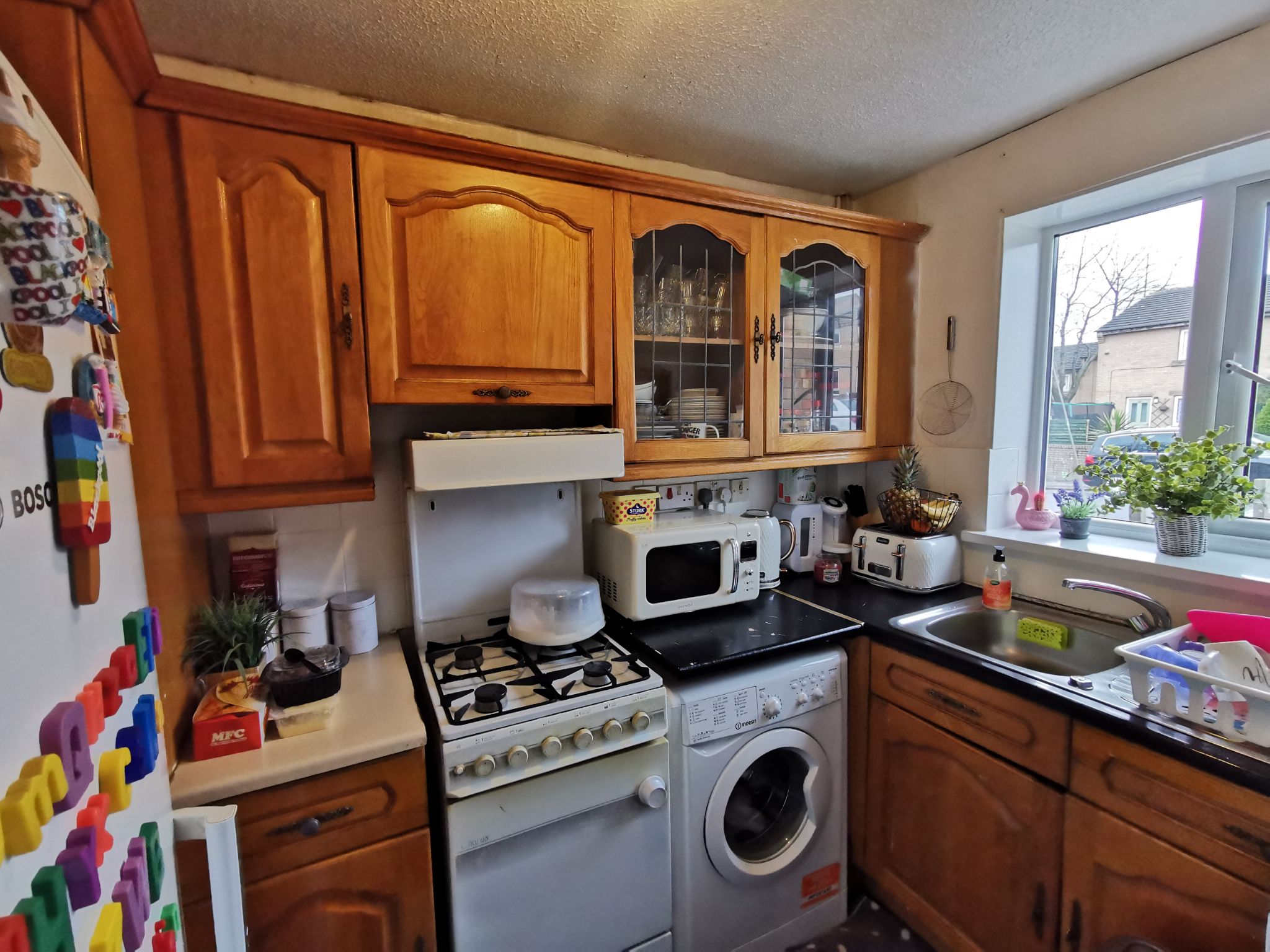 2 bedroom mid terraced house SSTC in Bradford - Photograph 3.