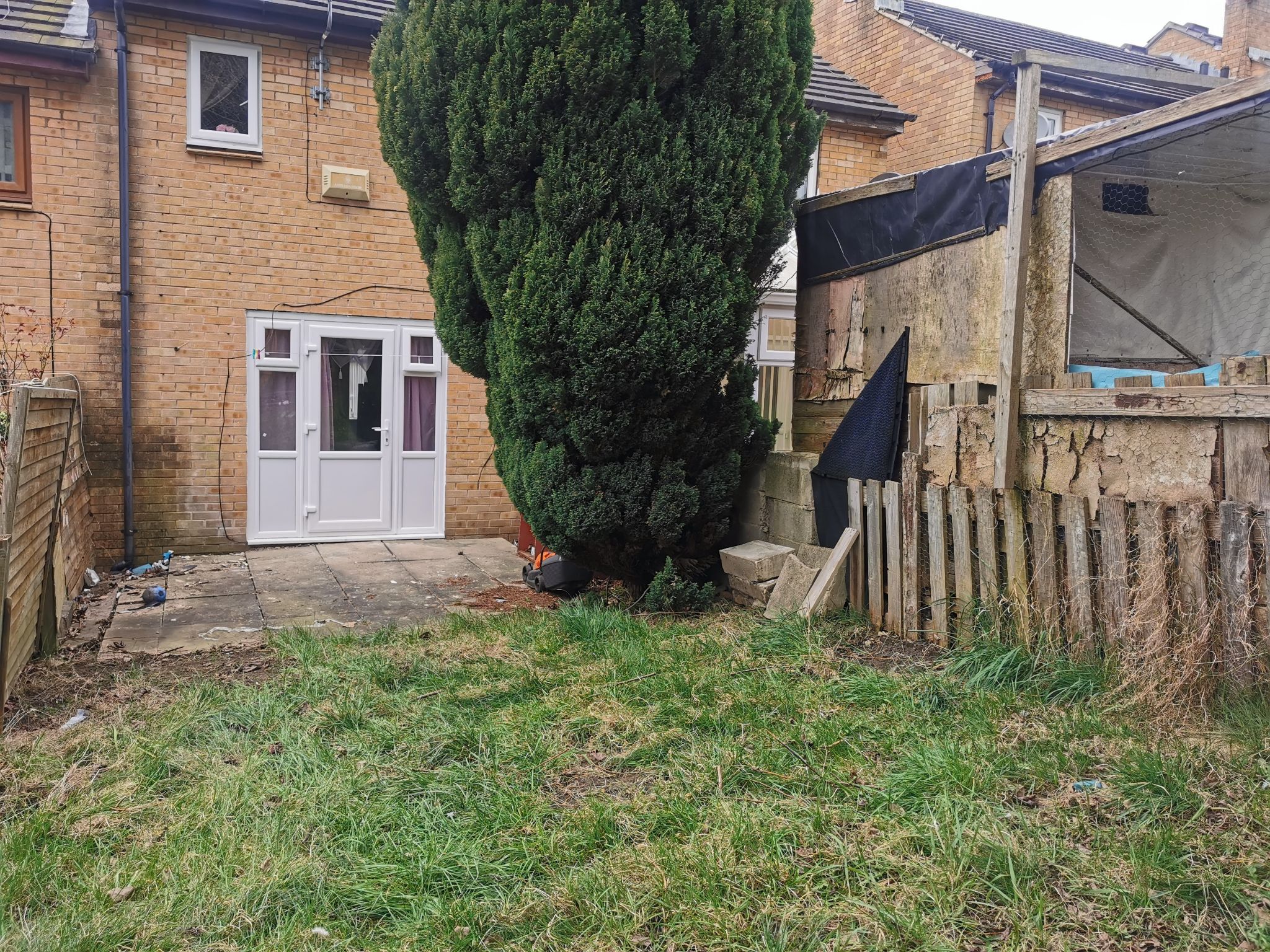2 bedroom mid terraced house SSTC in Bradford - Photograph 12.