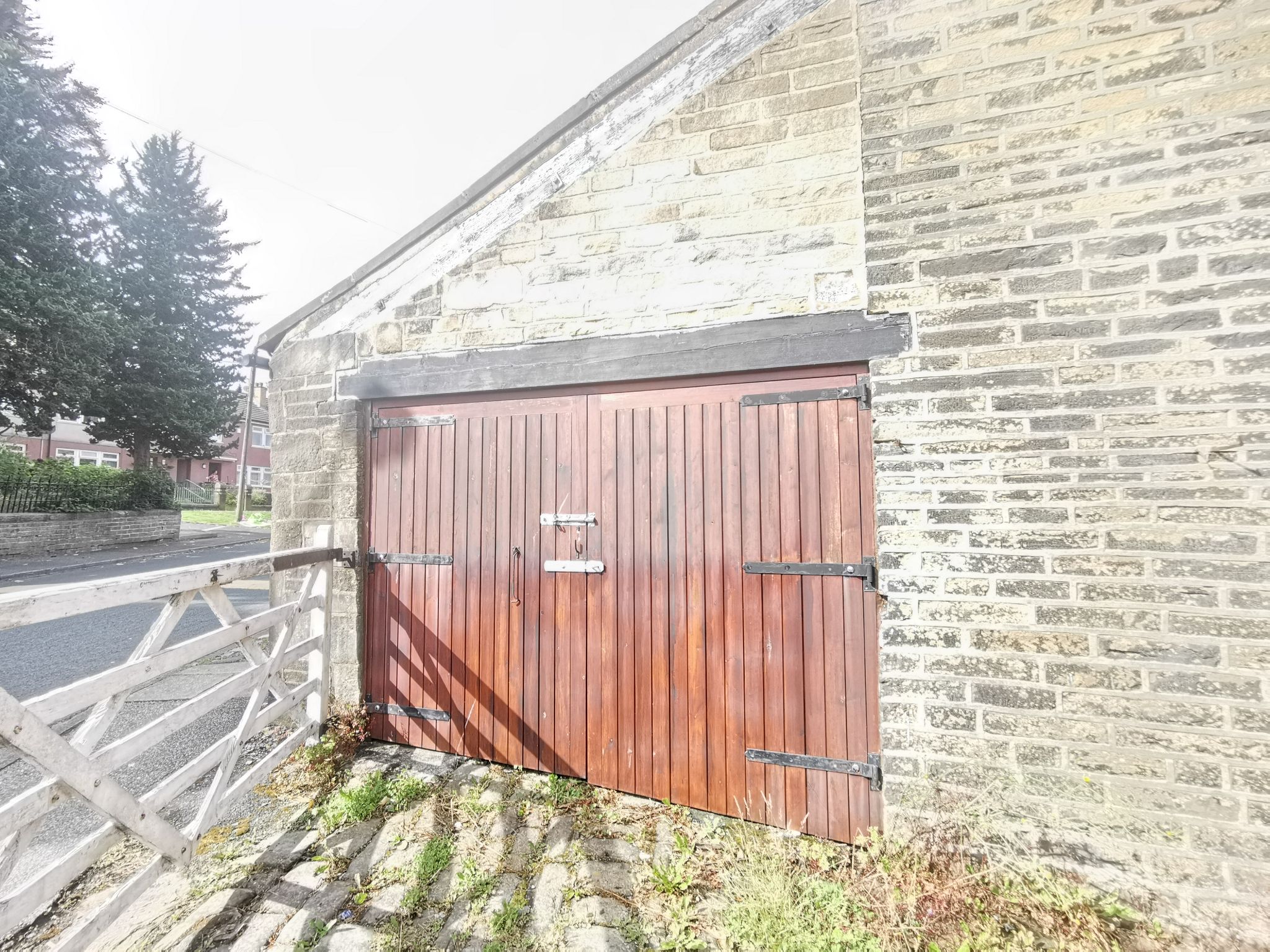 3 bedroom detached house For Sale in Bradford - Photograph 20.
