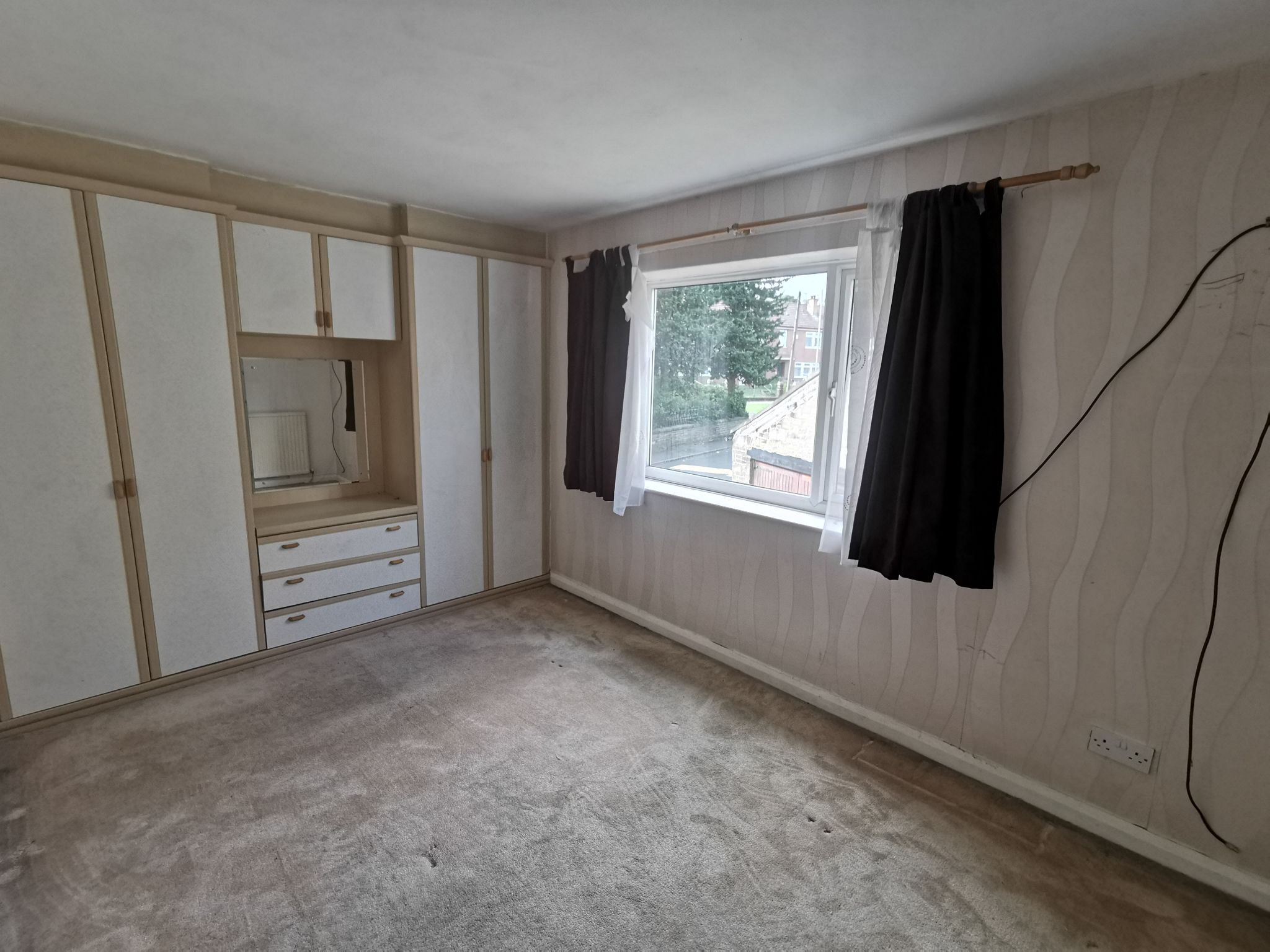3 bedroom detached house For Sale in Bradford - Photograph 10.