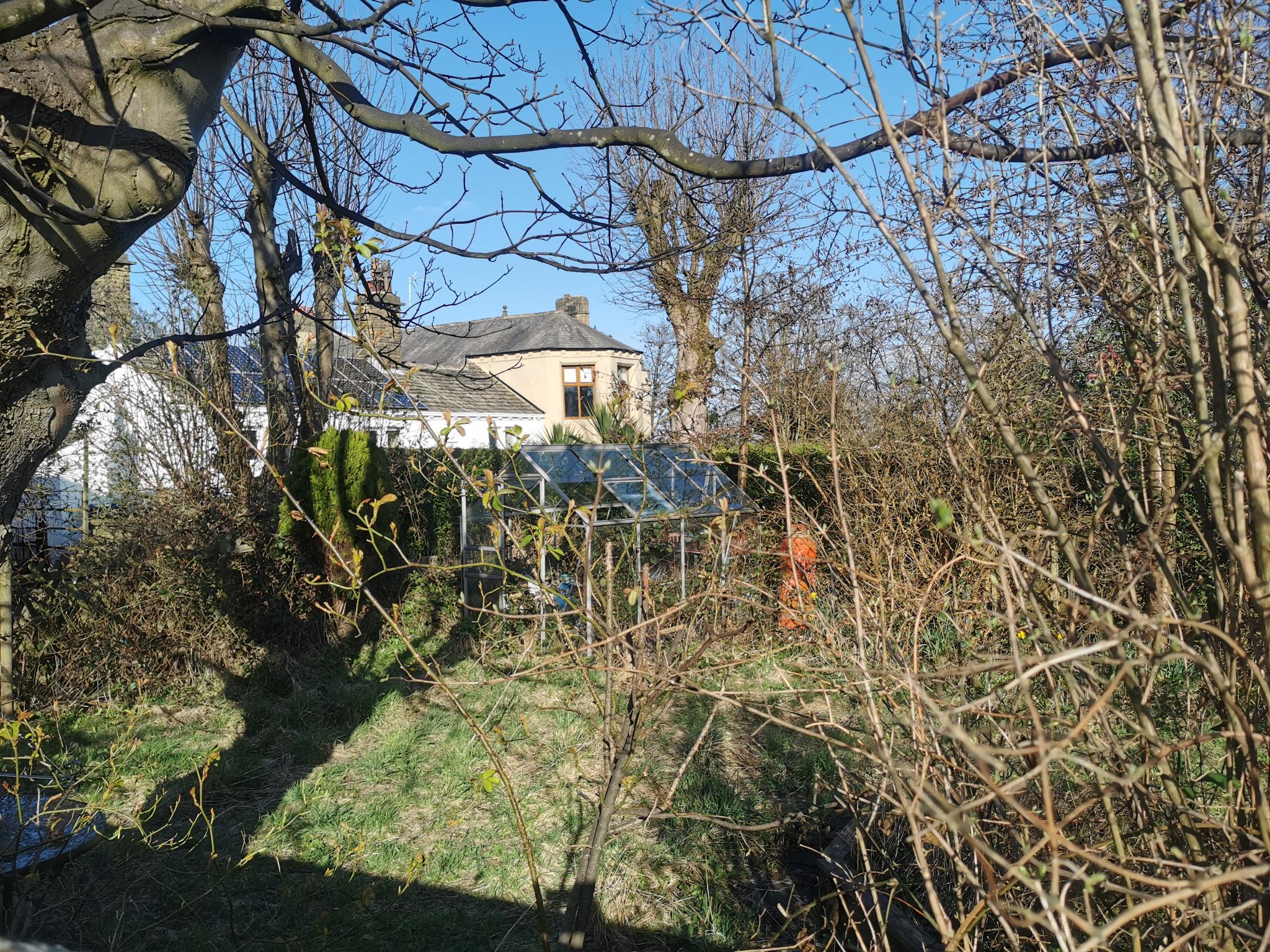 3 bedroom detached house For Sale in Bradford - Photograph 4.