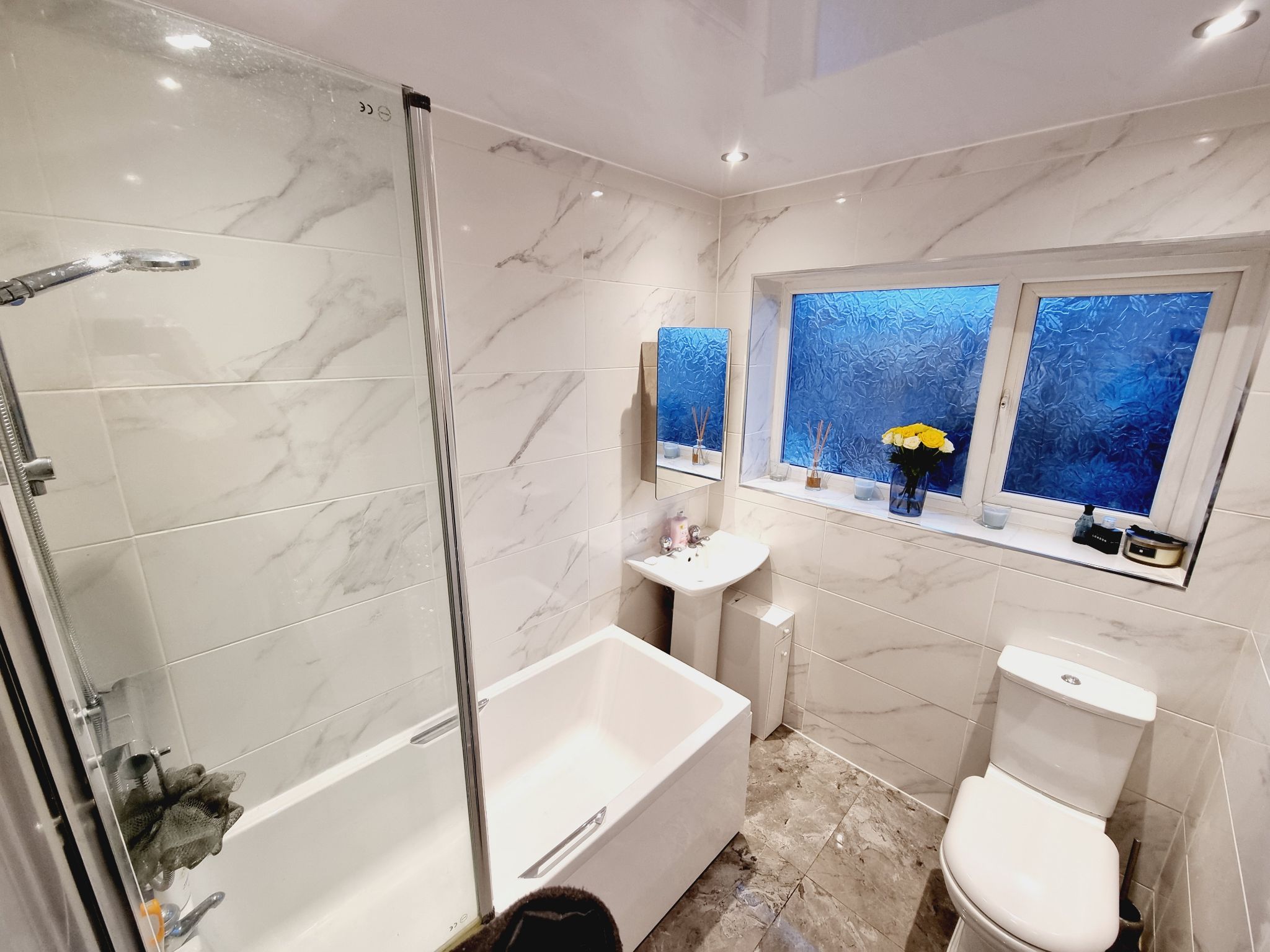 4 bedroom semi-detached house SSTC in Bradford - Photograph 43.