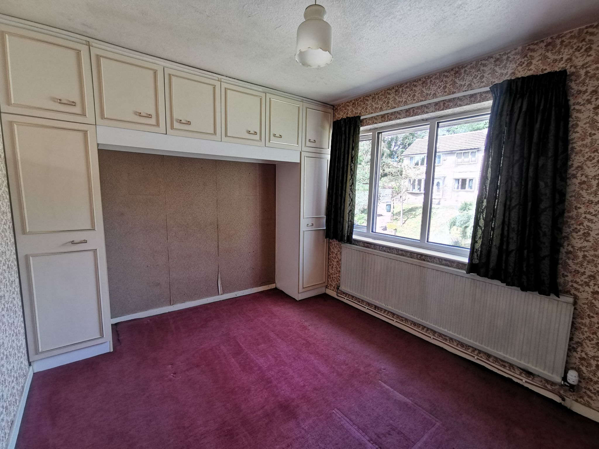 3 bedroom detached house Sold in Bradford - Photograph 10.
