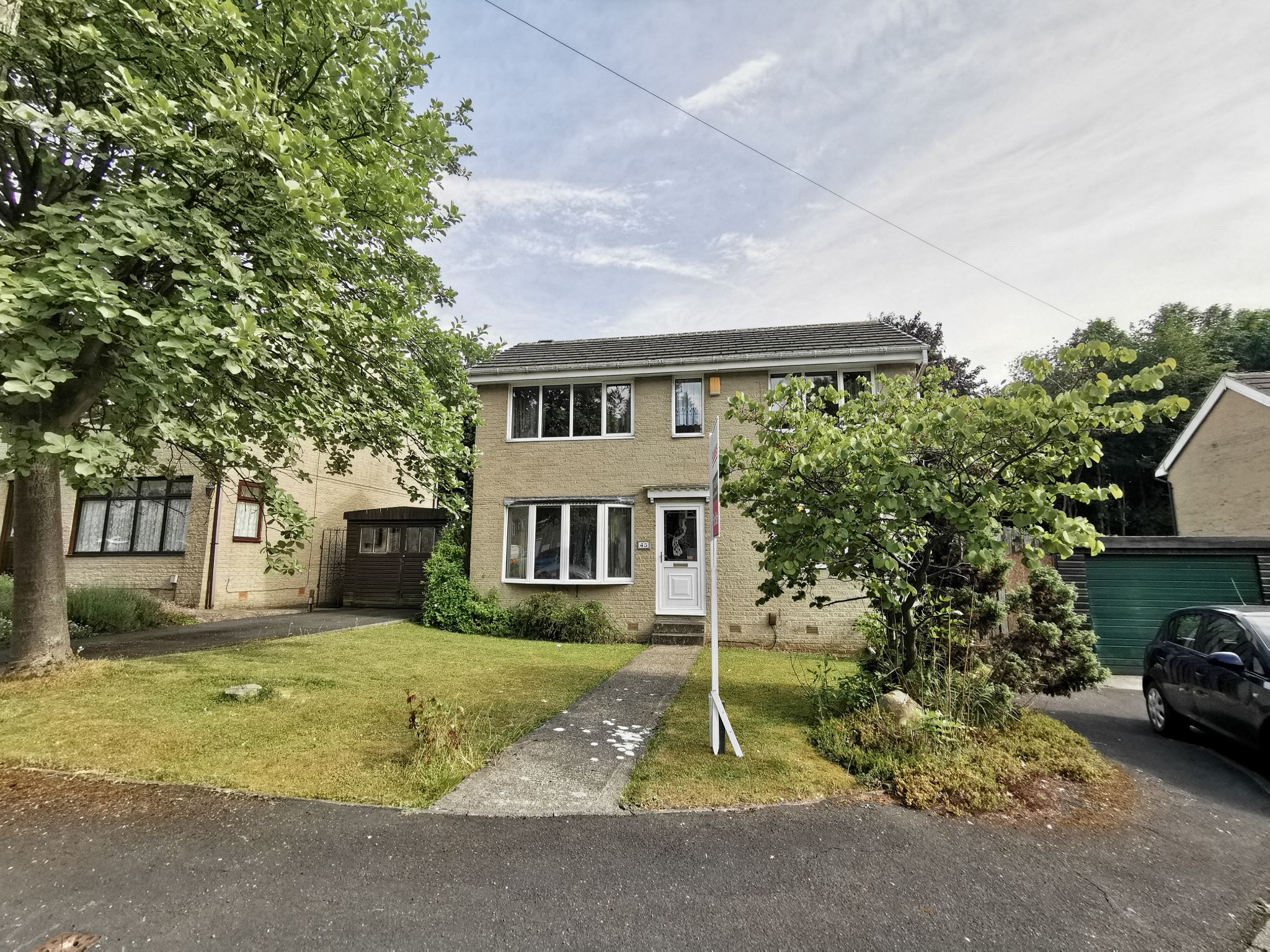 3 bedroom detached house Sold in Bradford - Photograph 16.
