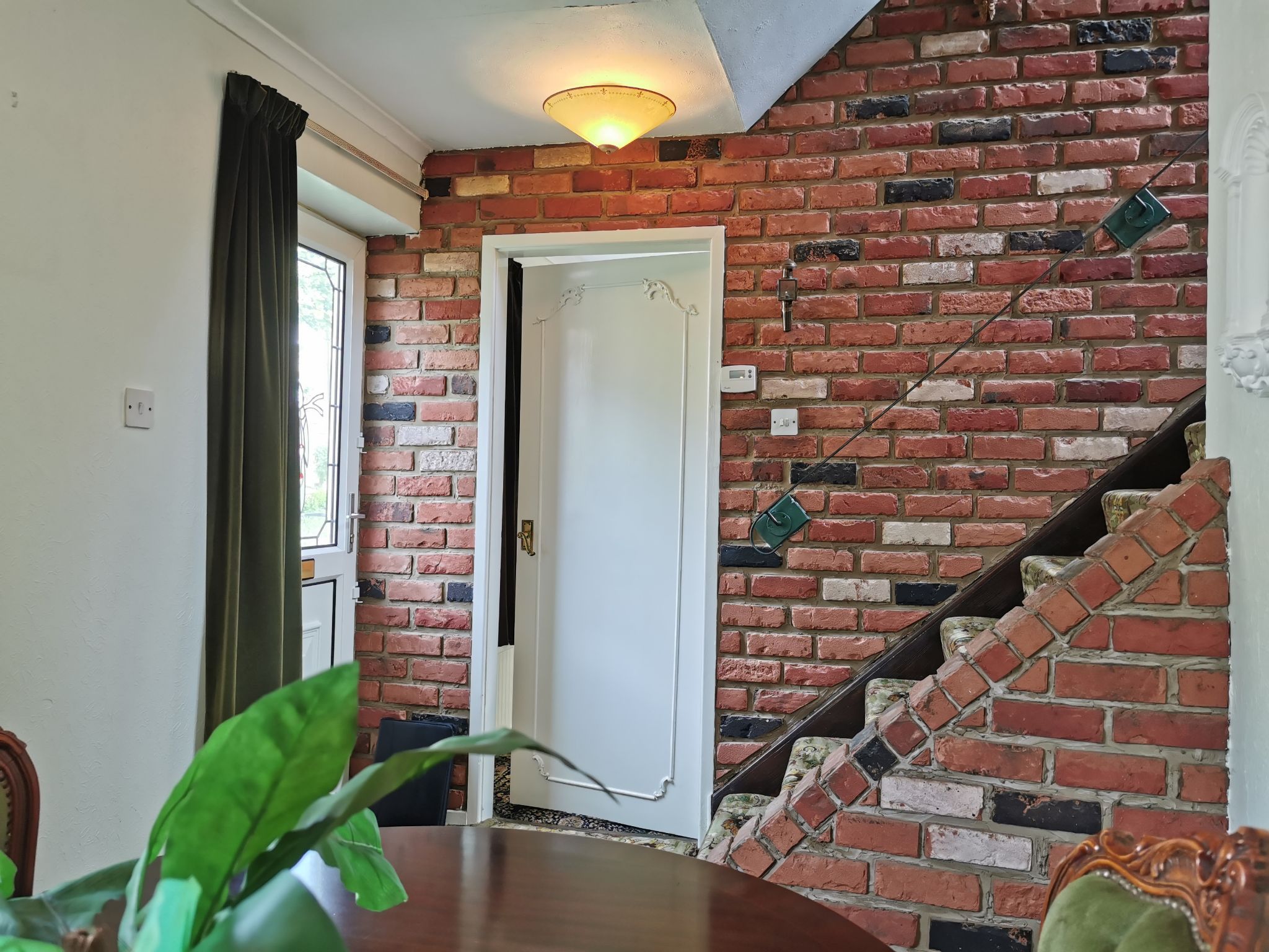 3 bedroom detached house Sold in Bradford - Photograph 5.