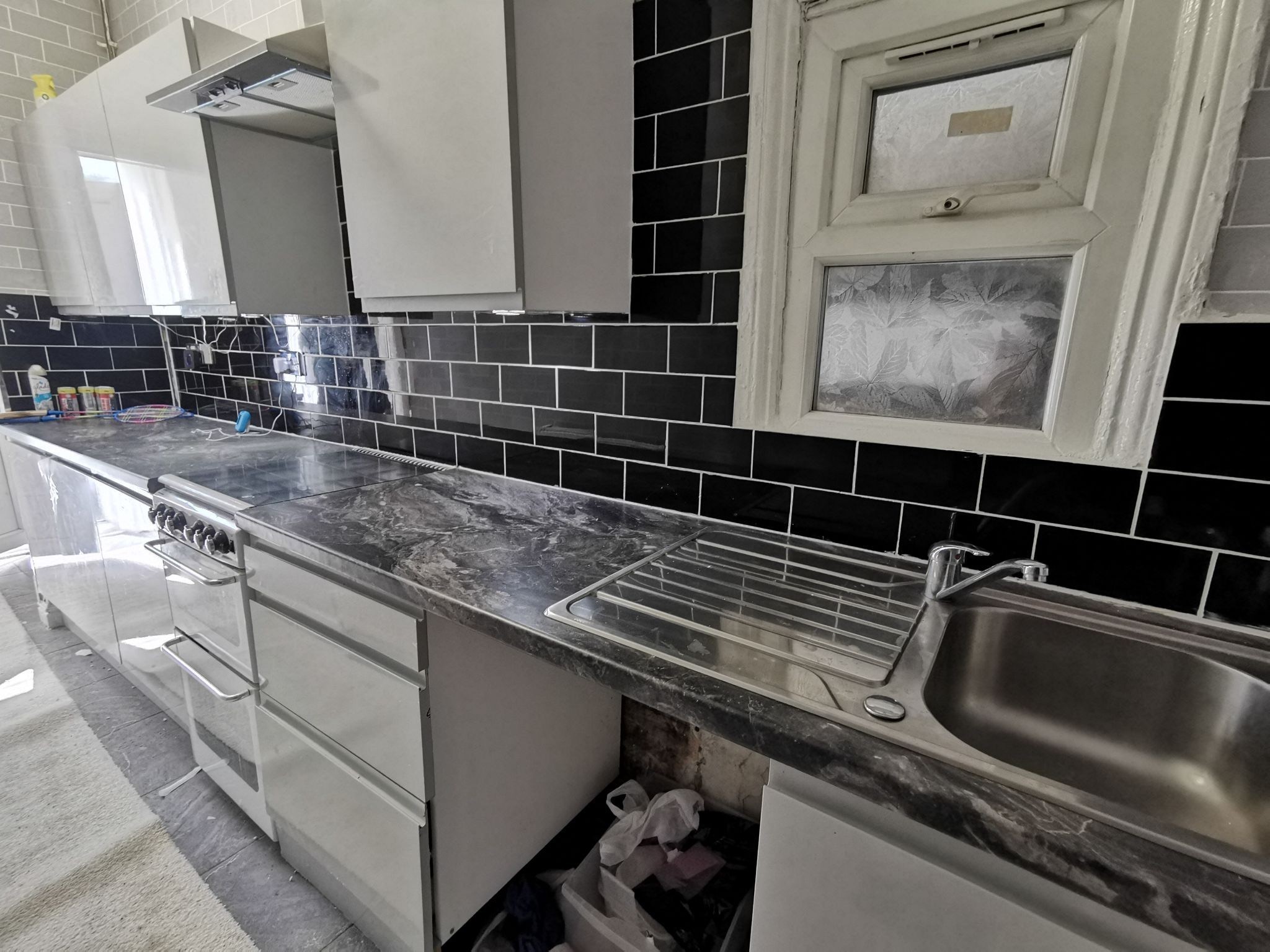 2 bedroom mid terraced house Let in Bradford - Photograph 17.