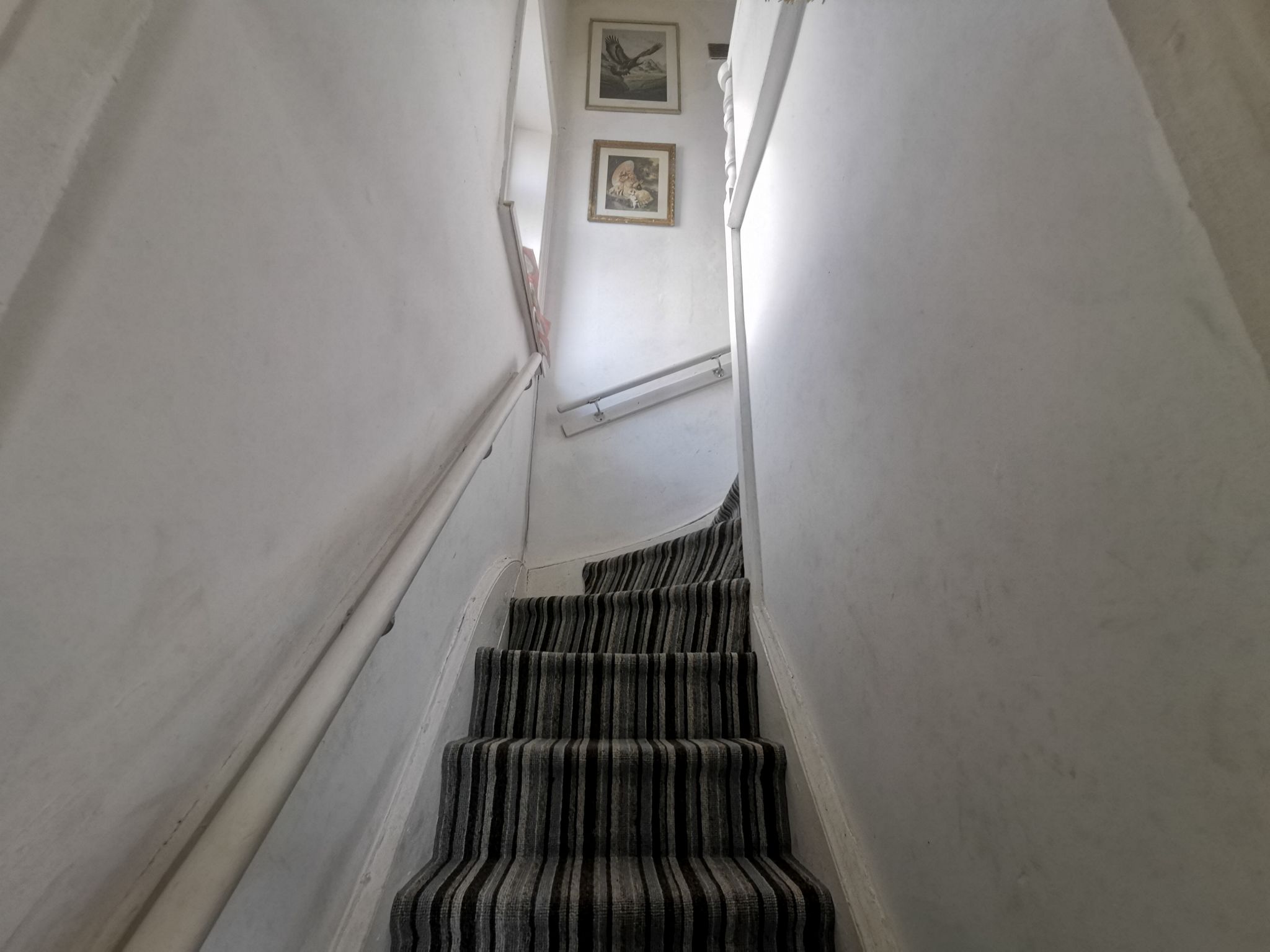 1 bedroom mid terraced house For Sale in Bradford - Photograph 4.