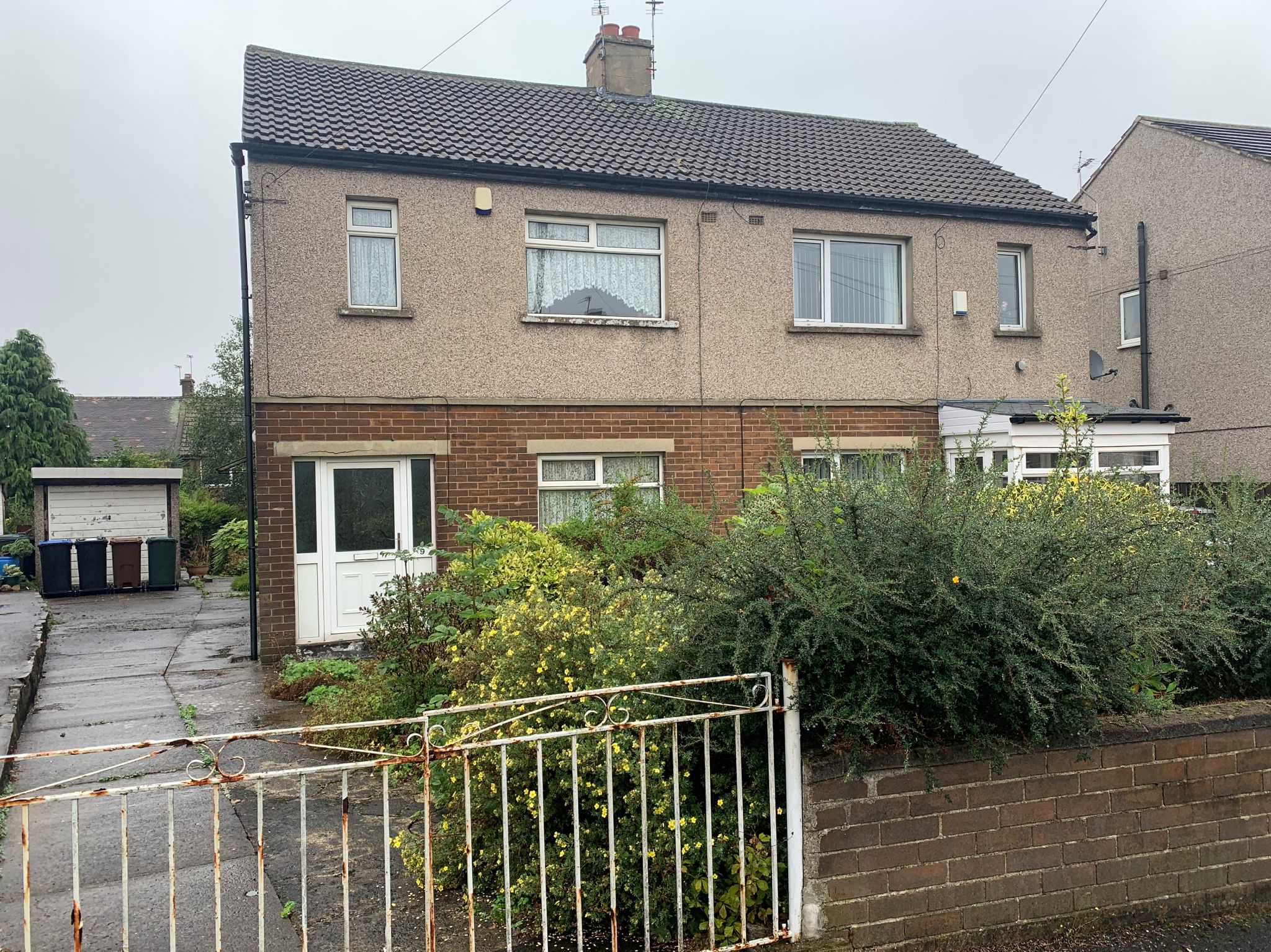 3 bedroom semi-detached house SSTC in Bradford - Photograph 1.