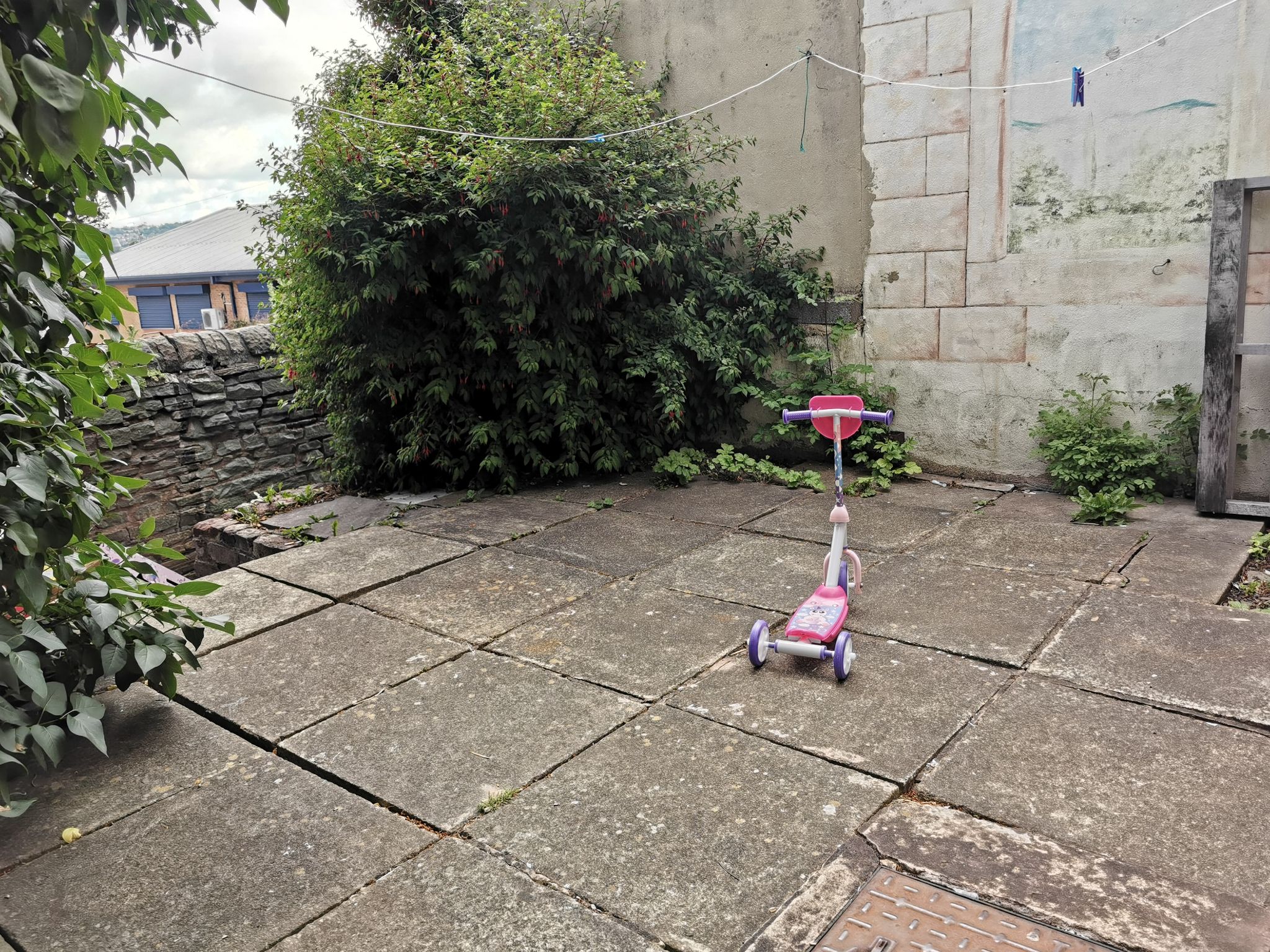 3 bedroom mid terraced house For Sale in Bradford - Photograph 13.
