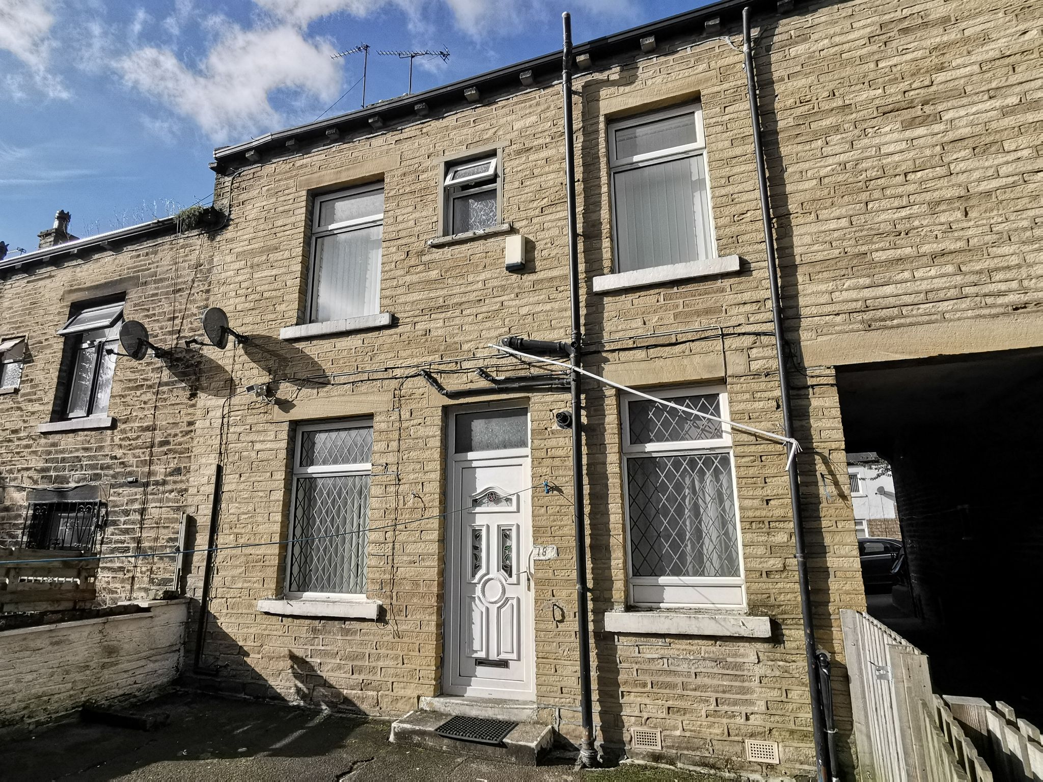 2 bedroom mid terraced house To Let in Bradford - Photograph 10.