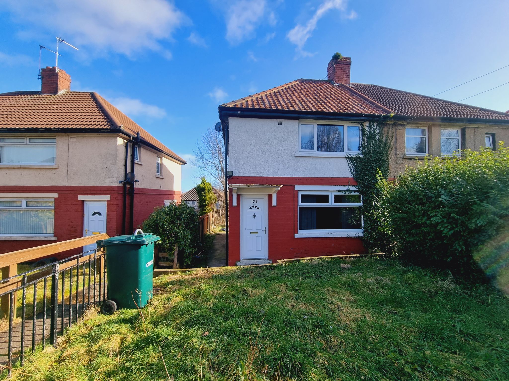 2 bedroom semi-detached house SSTC in Bradford - Photograph 7.