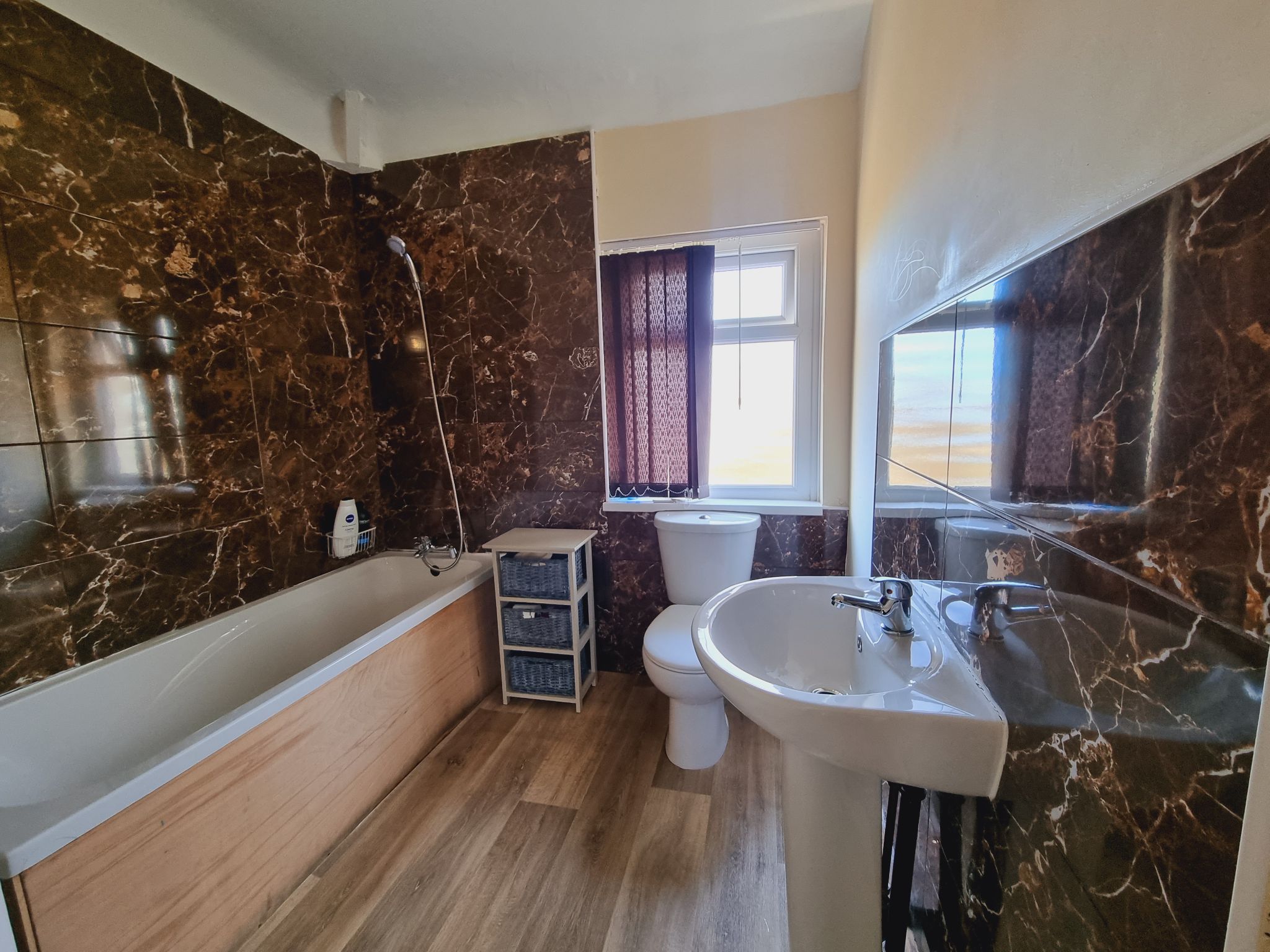 2 bedroom semi-detached house Sold in Bradford - Photograph 6.