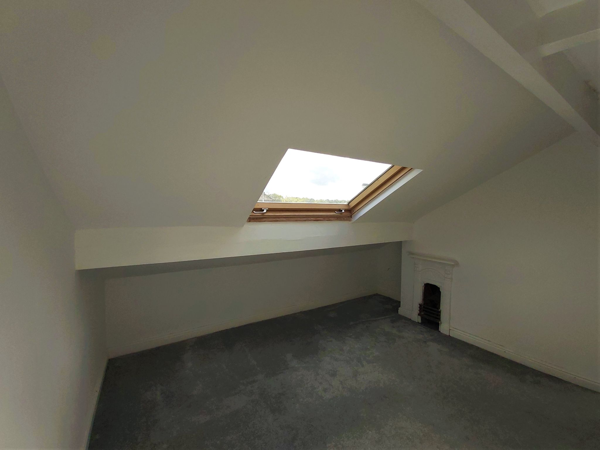 4 bedroom mid terraced house For Sale in Bradford - Bedroom Three.