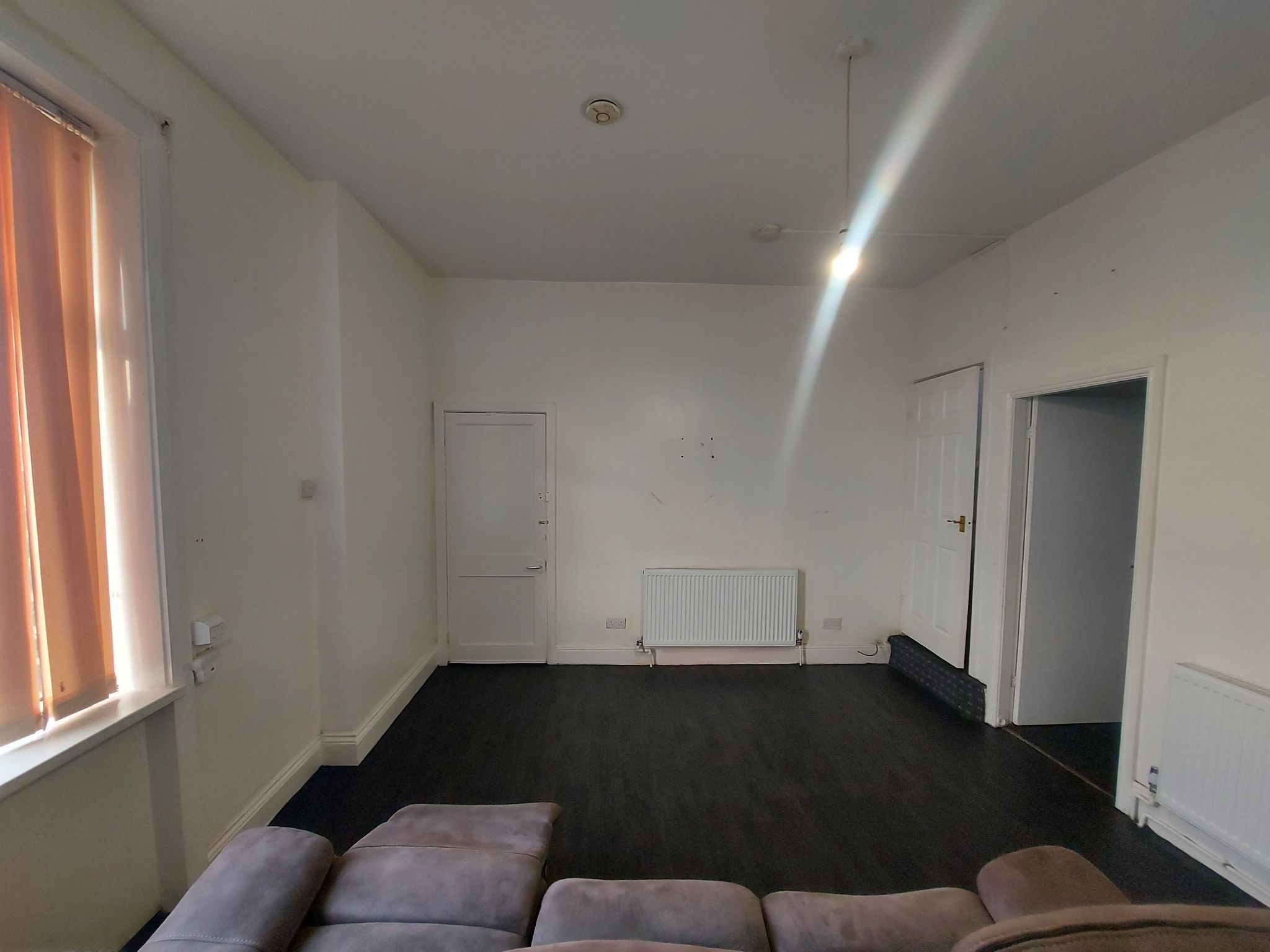 1 bedroom mid terraced house To Let in Bradford - Property photograph.