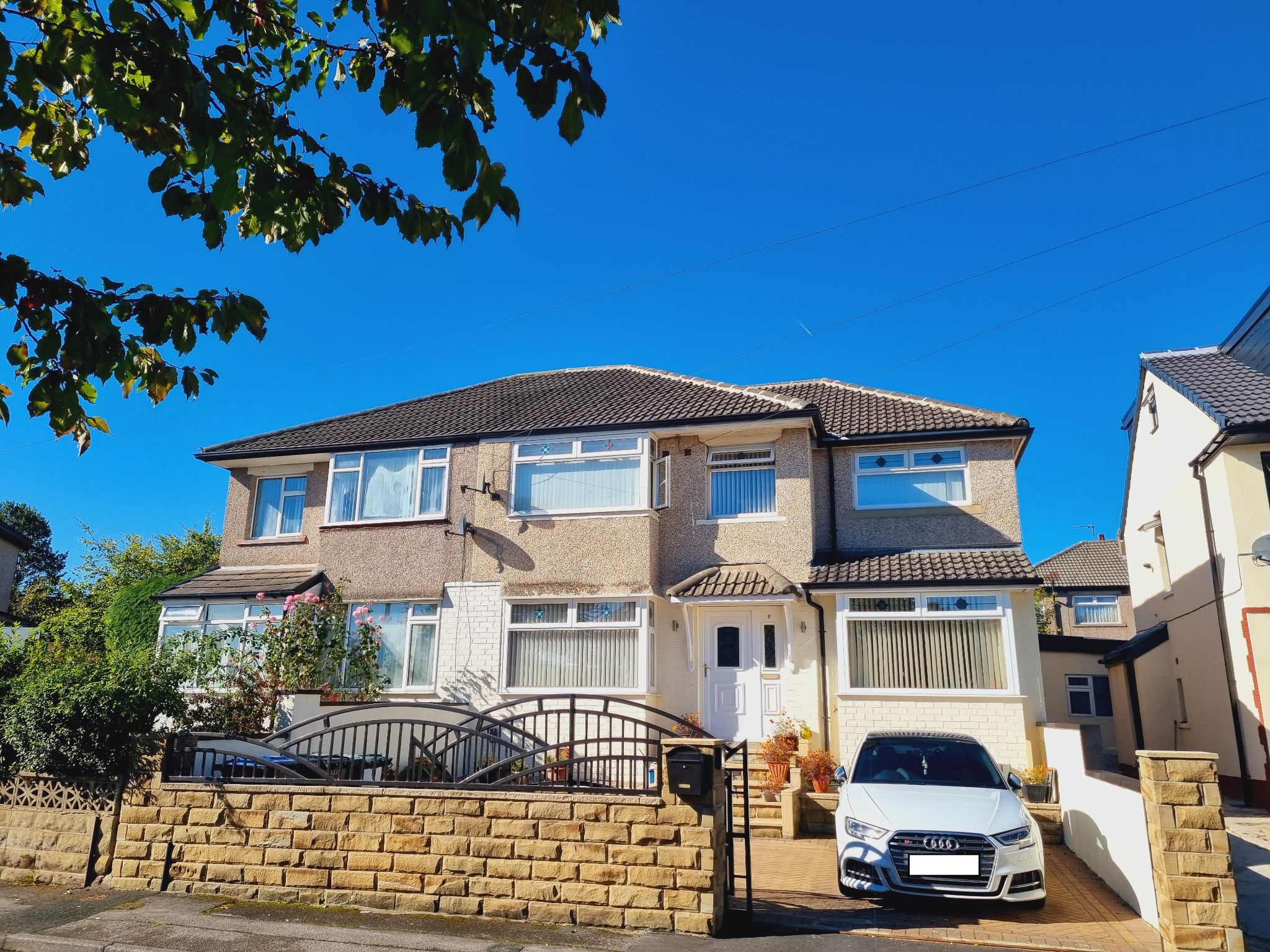 5 Bed Extended Semi Detached in Bradford, BD9 **Reduced for Quick Sale ...