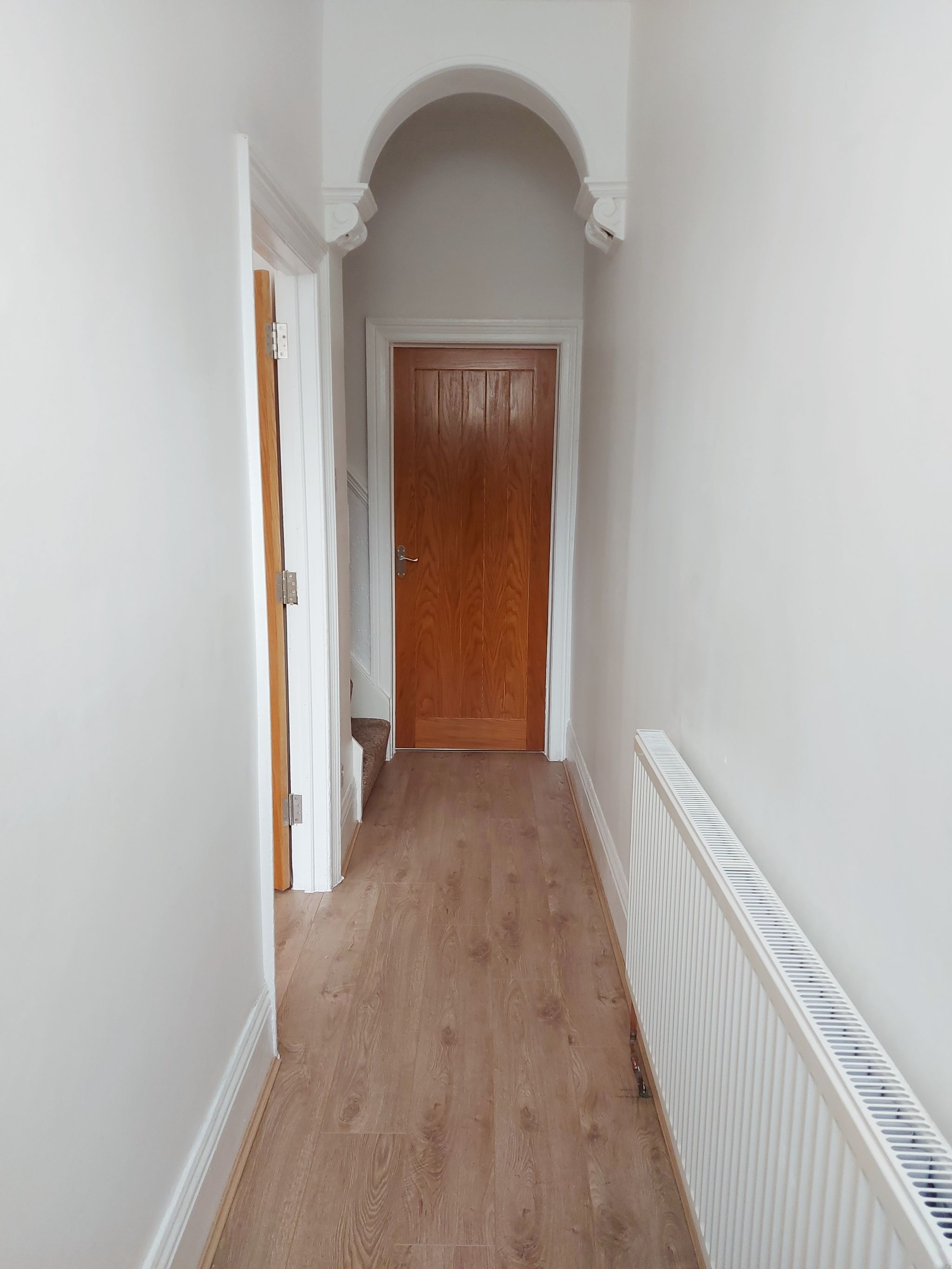 4 bedroom mid terraced house Let in Bradford - Photograph 2.