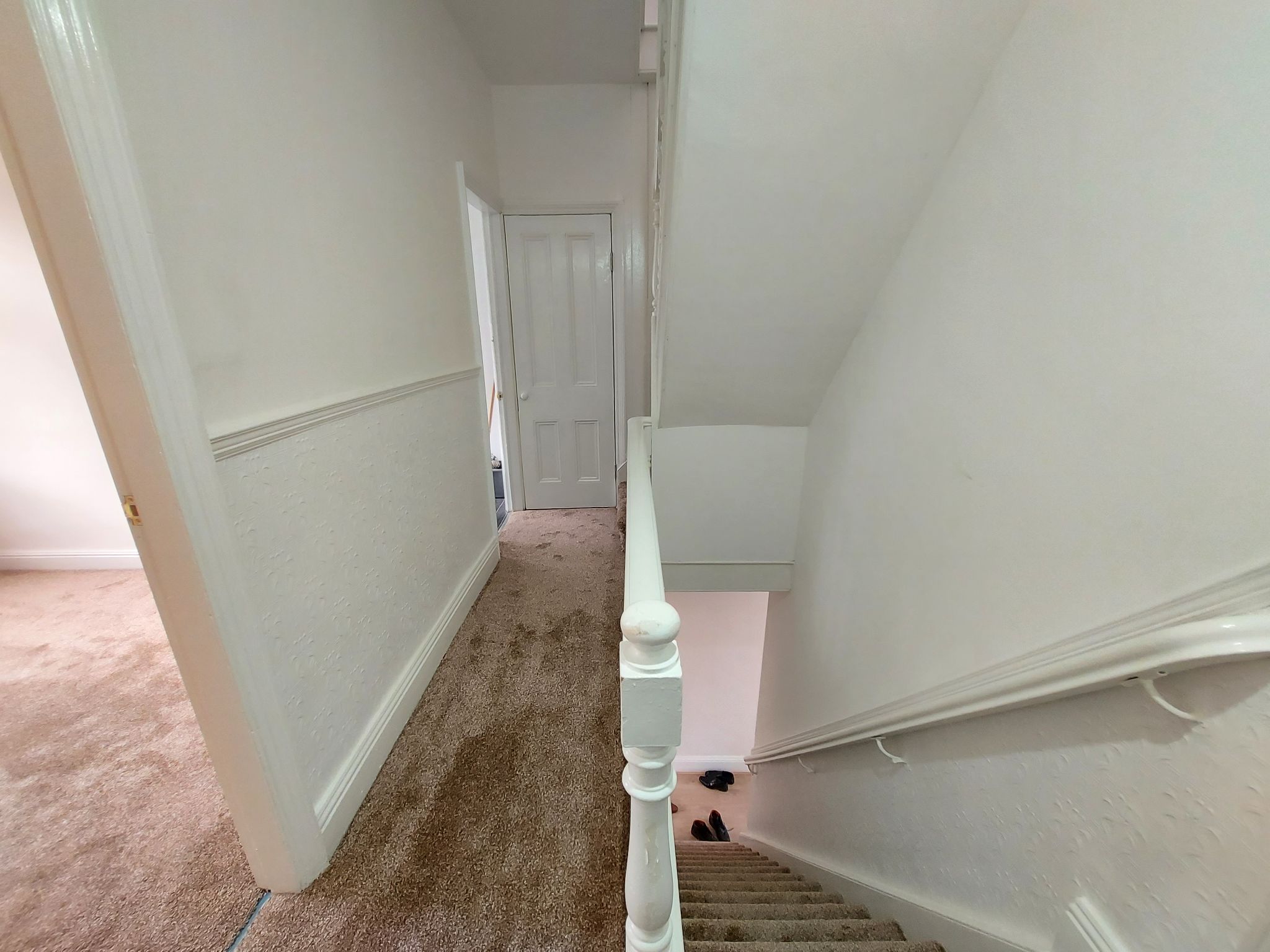 4 bedroom mid terraced house Let in Bradford - Photograph 17.