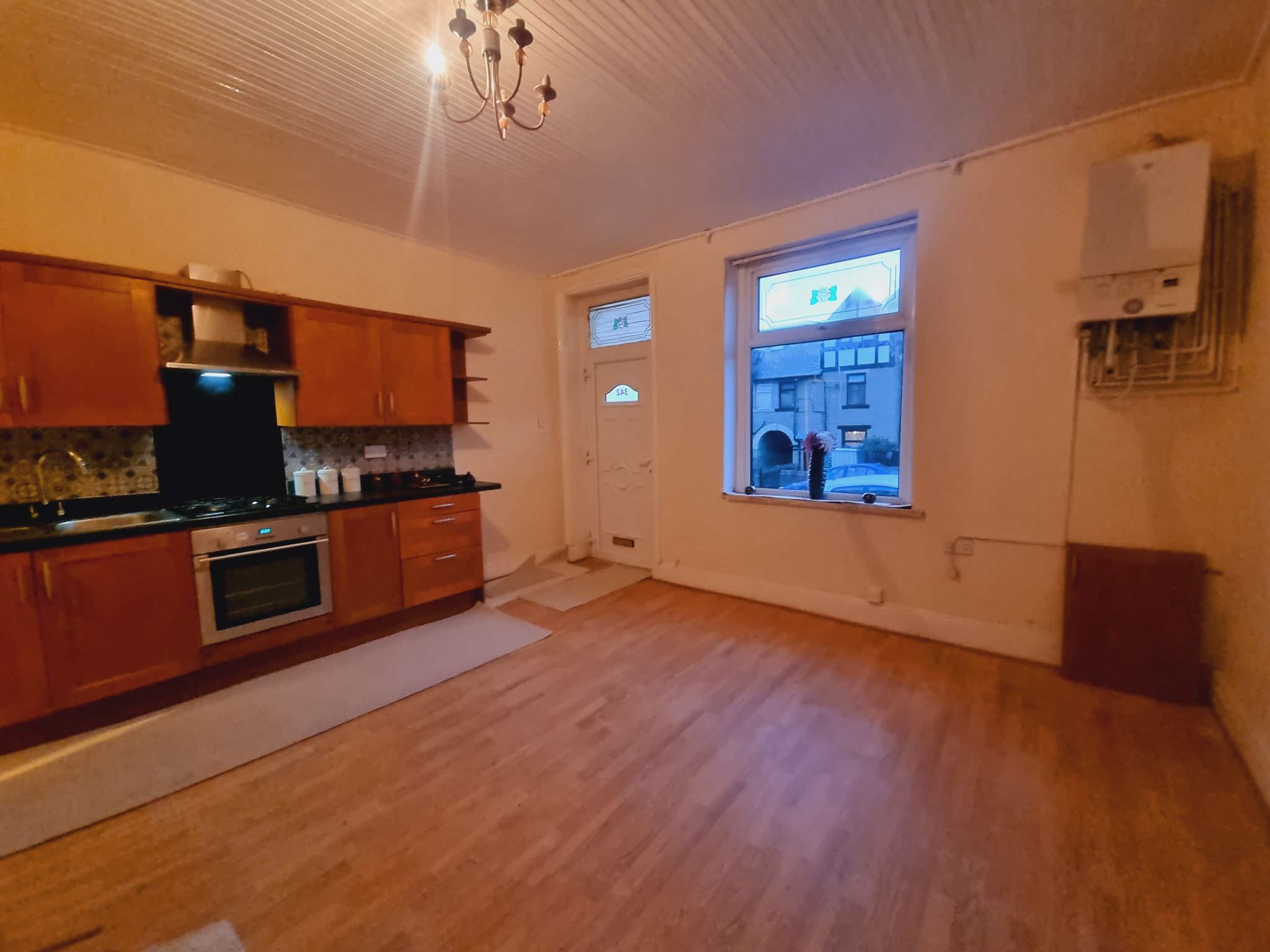 3 bedroom mid terraced house To Let in Bradford - Property photograph.