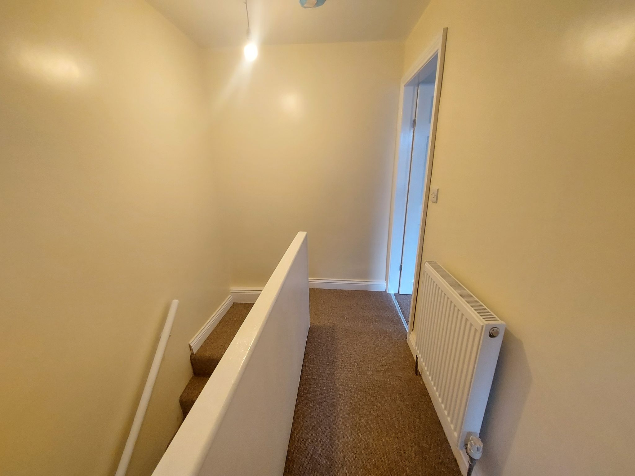 1 bedroom mid terraced house To Let in Bradford - Photograph 14.
