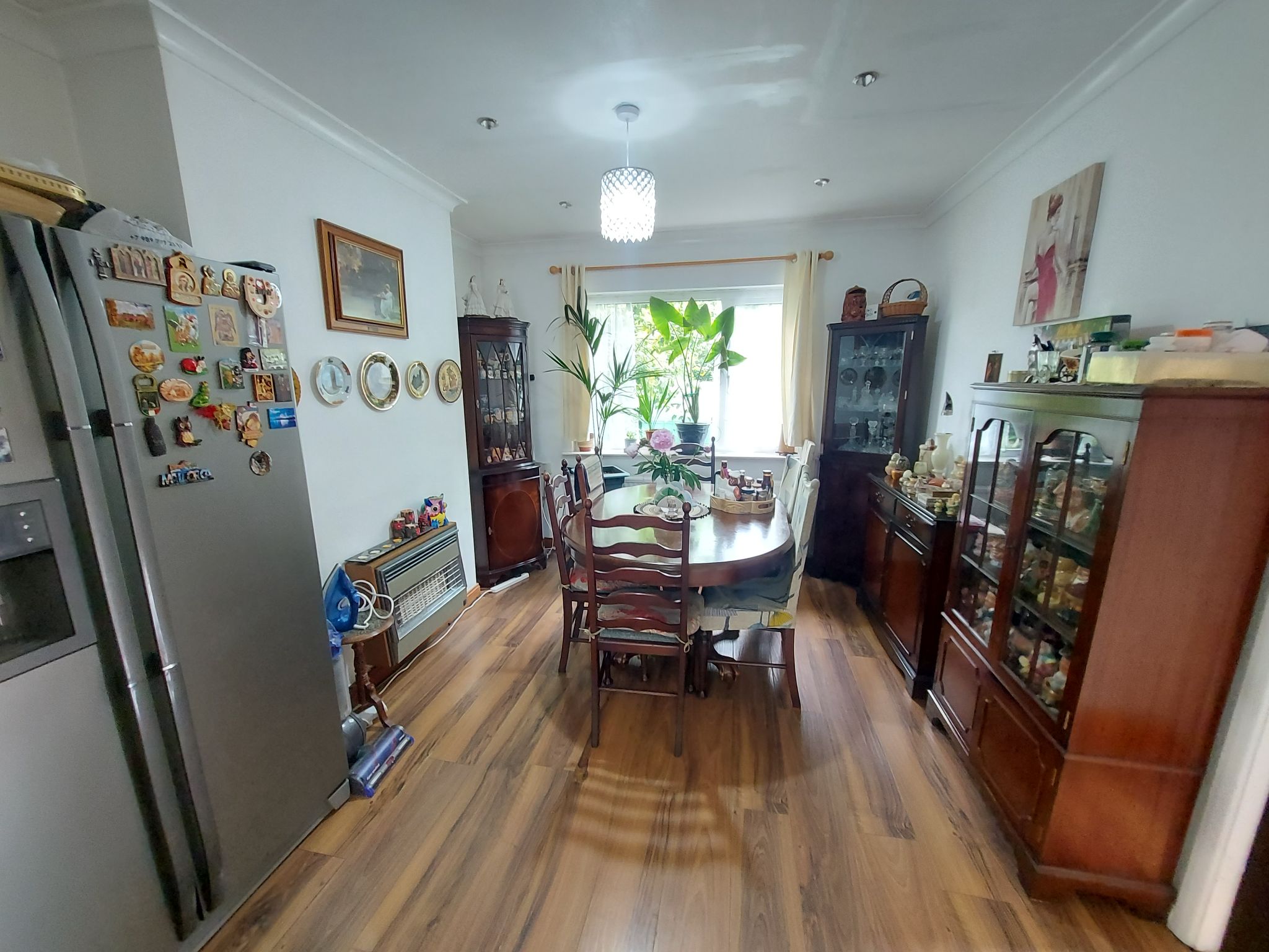 3 bedroom semi-detached house For Sale in Bradford - Property photograph.
