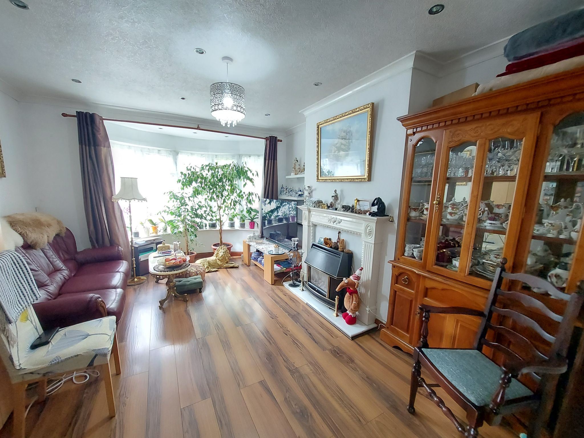 3 bedroom semi-detached house For Sale in Bradford - Property photograph.