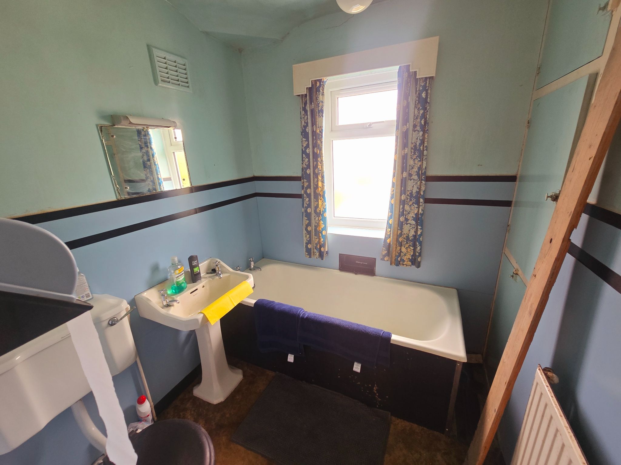 3 bedroom semi-detached house For Sale in Bradford - Photograph 13.