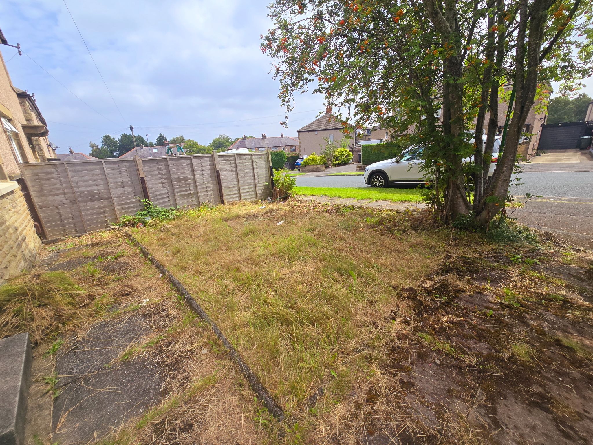3 bedroom semi-detached house For Sale in Bradford - Photograph 14.