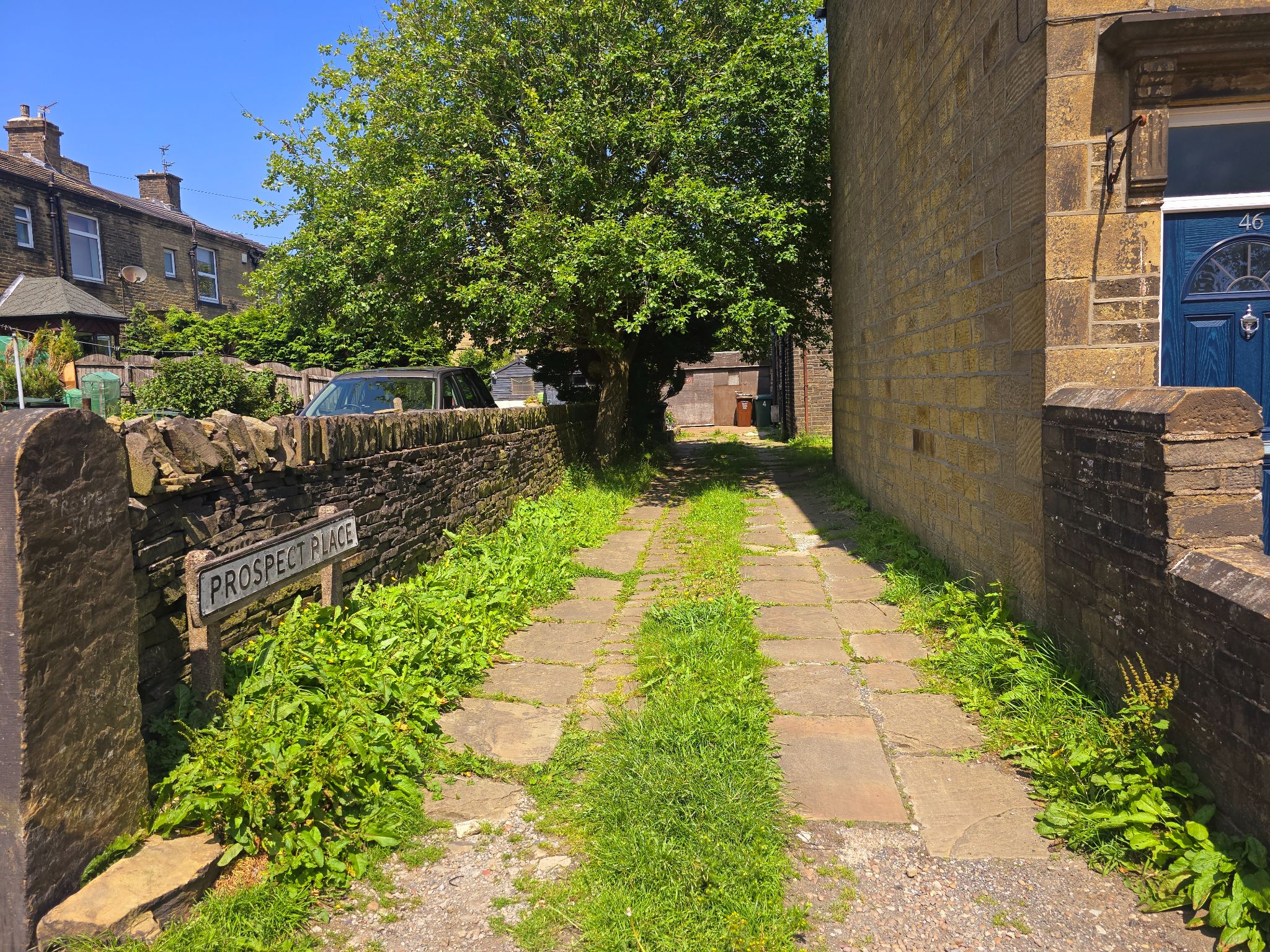 2 bedroom semi-detached house For Sale in Bradford - Photograph 17.
