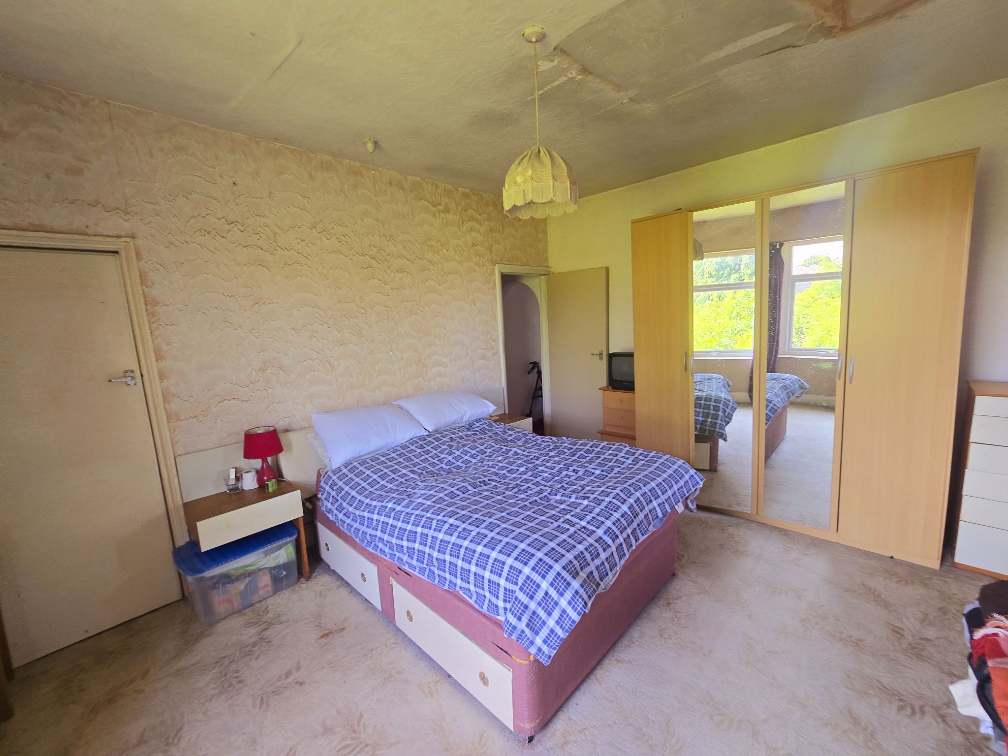 2 bedroom semi-detached house For Sale in Bradford - Photograph 9.