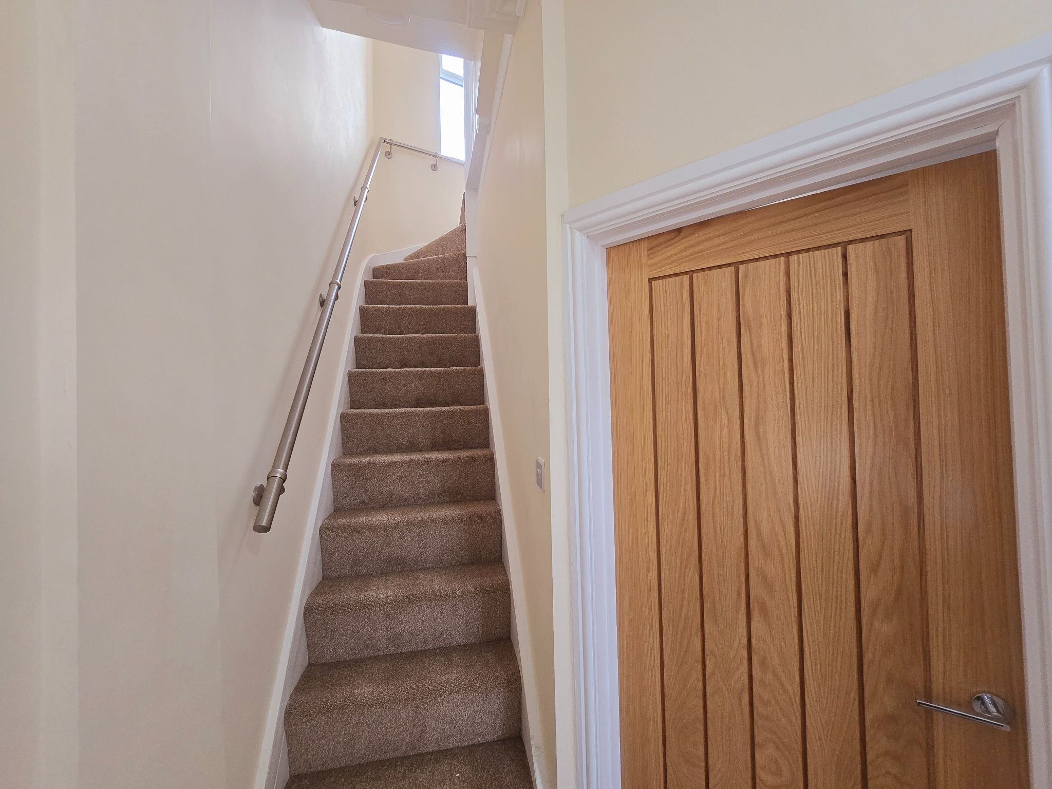 5 bedroom end terraced house For Sale in Bradford - Photograph 6.